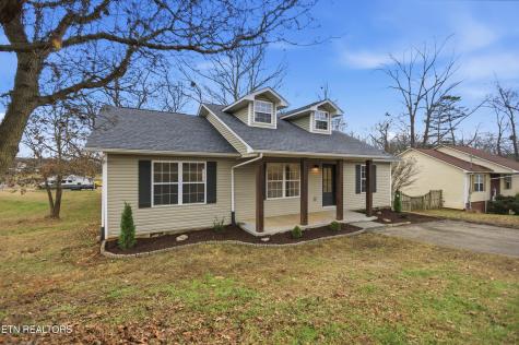 805 Farnsworth Court Strawberry Plains TN 37871