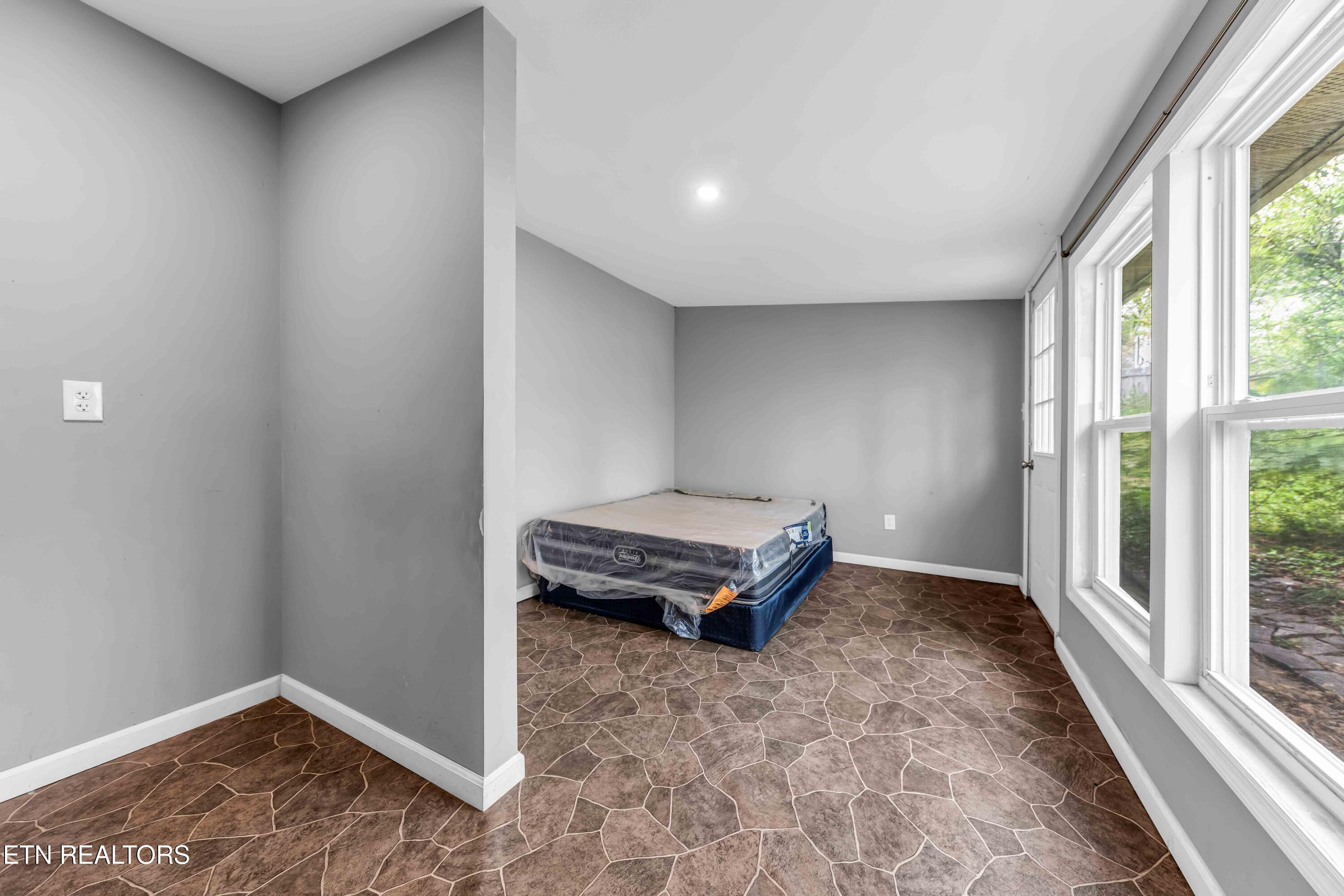 2909 Montbelle Drive Knoxville TN 37918