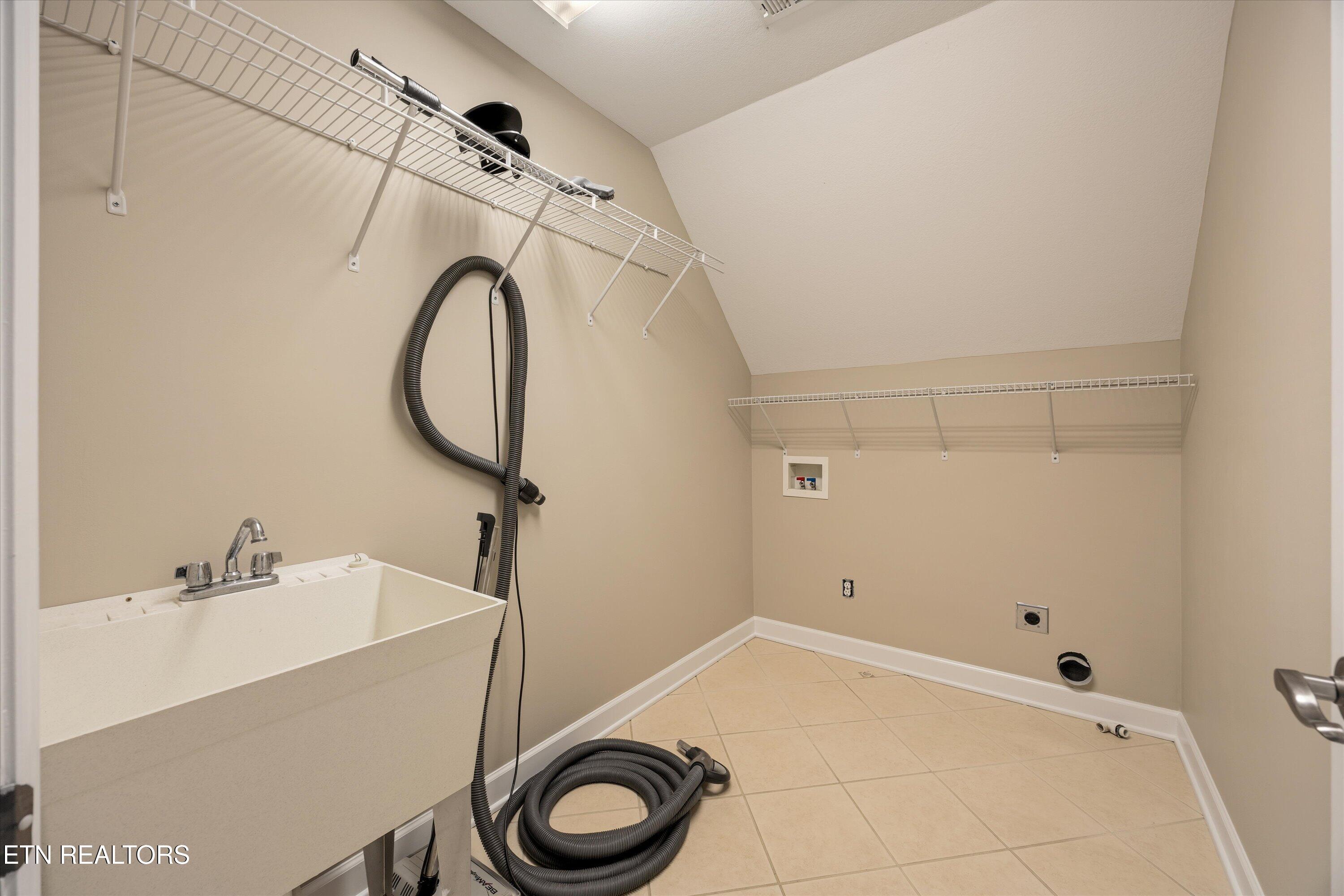 1117 Amber Glades Lane Knoxville TN 37922