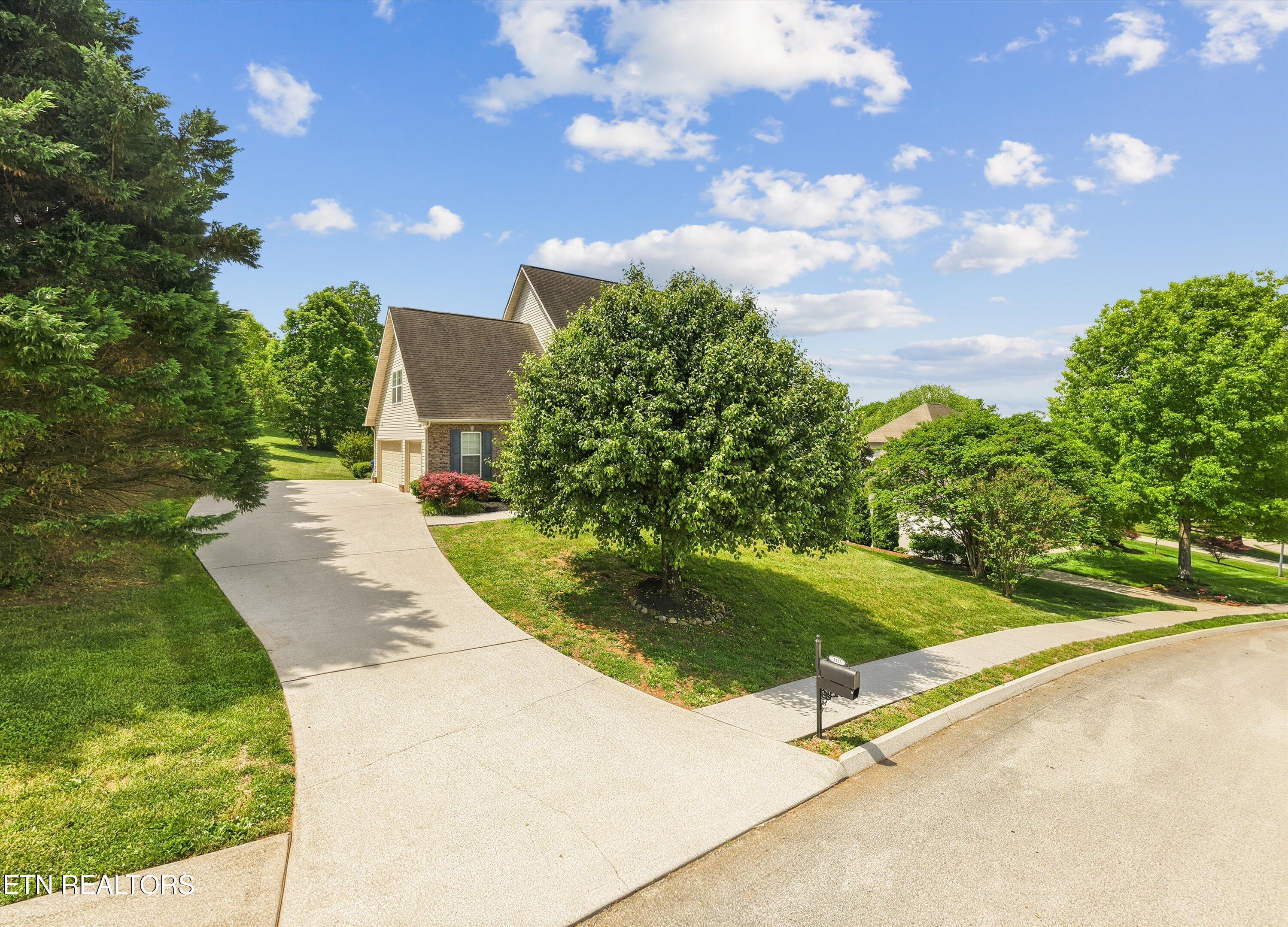 1117 Amber Glades Lane Knoxville TN 37922