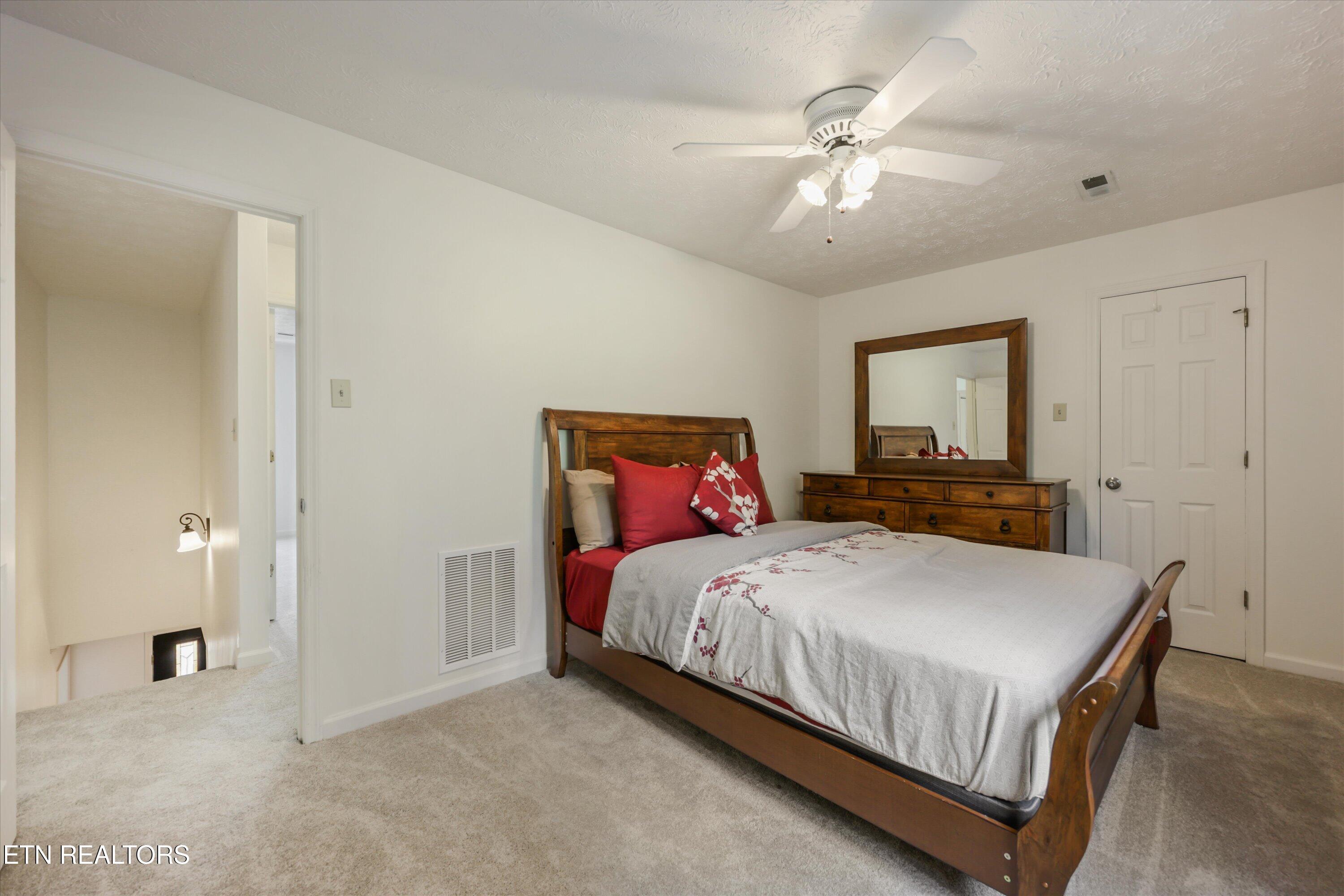 11033 Center Cross Drive Knoxville TN 37934
