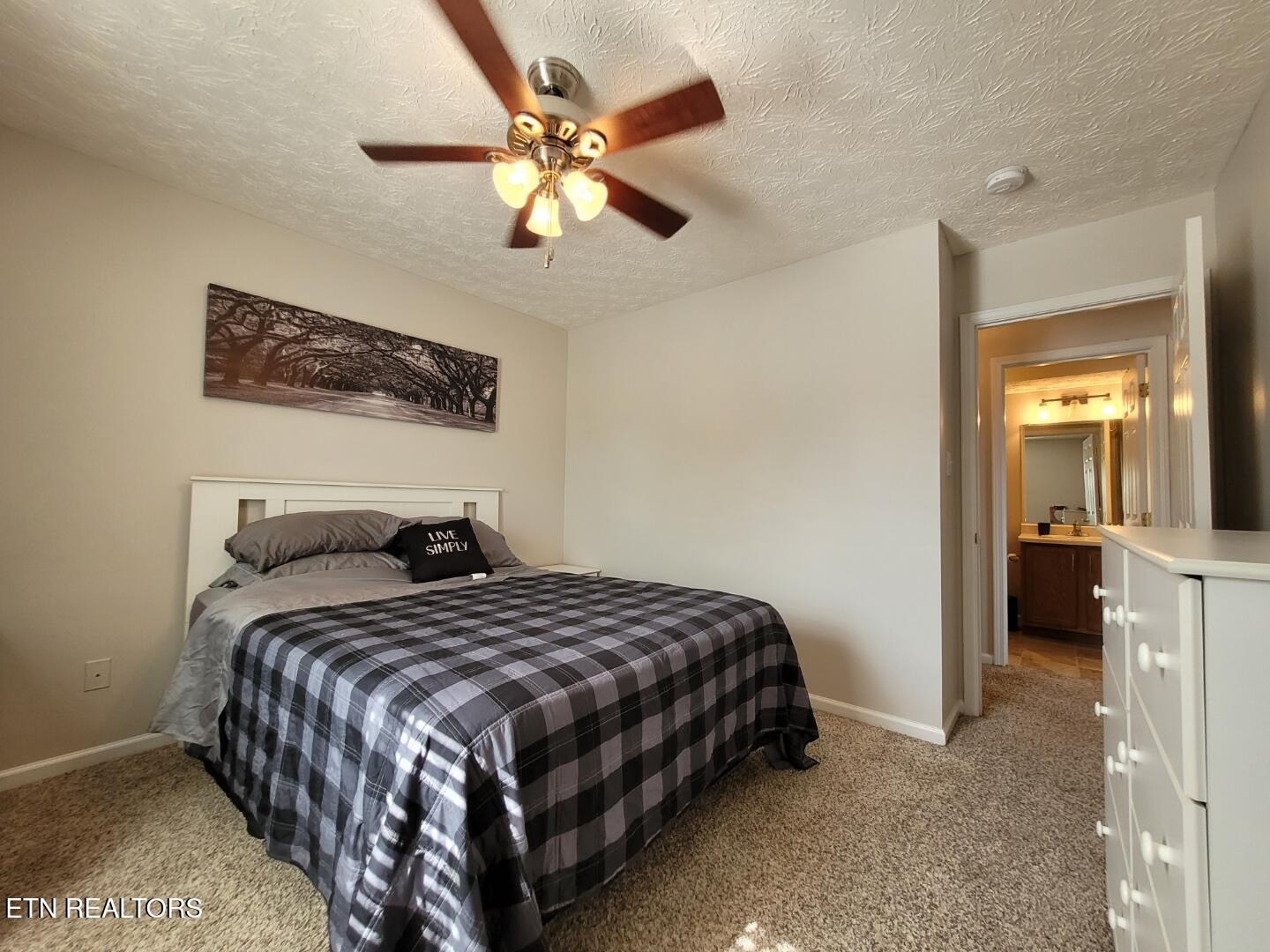 1217 Quiet Brook Lane Knoxville TN 37914