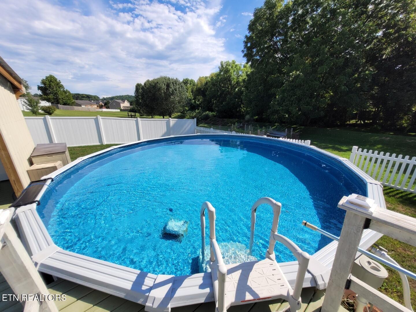 1217 Quiet Brook Lane Knoxville TN 37914