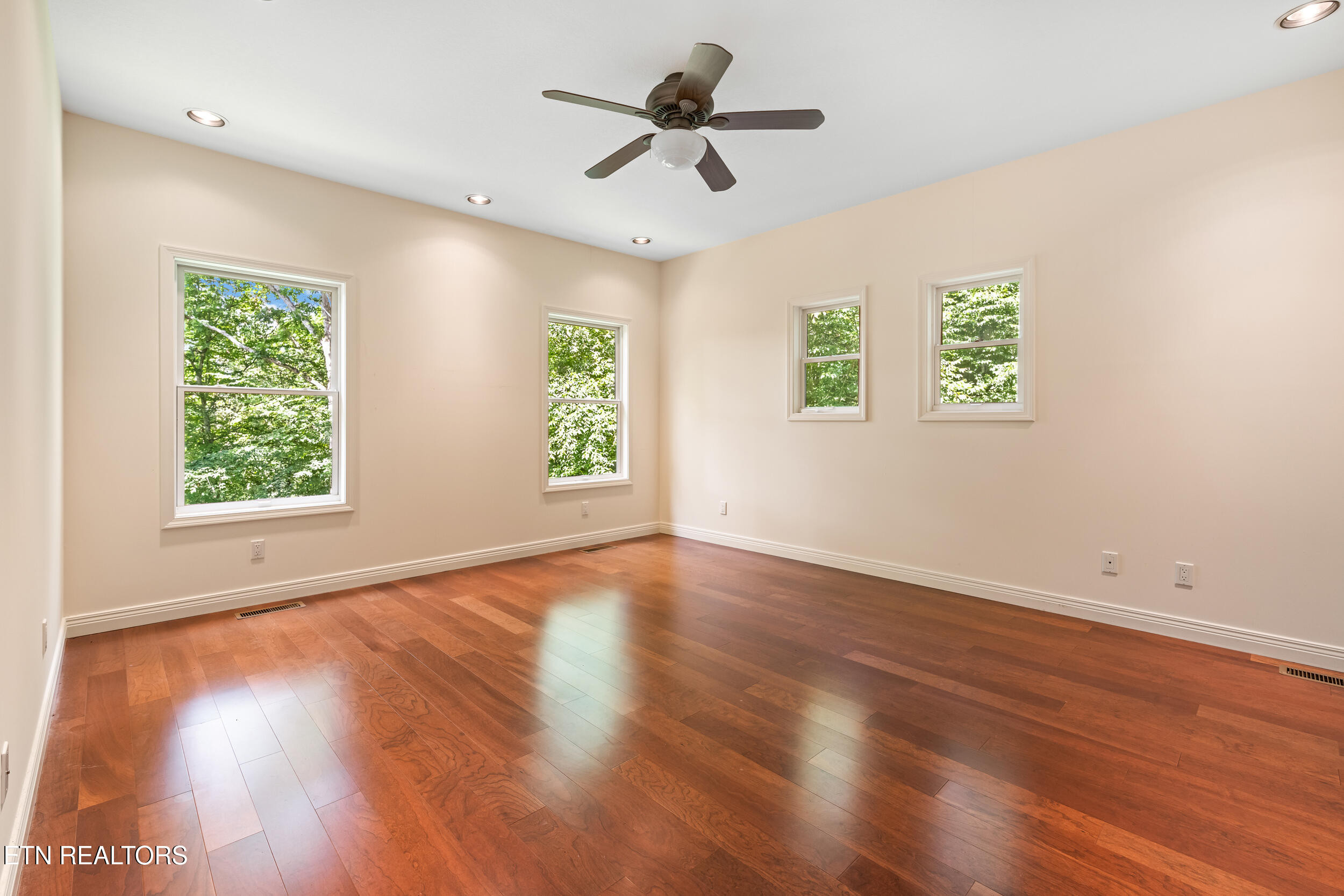 134 Holly Lane Kingston TN 37763