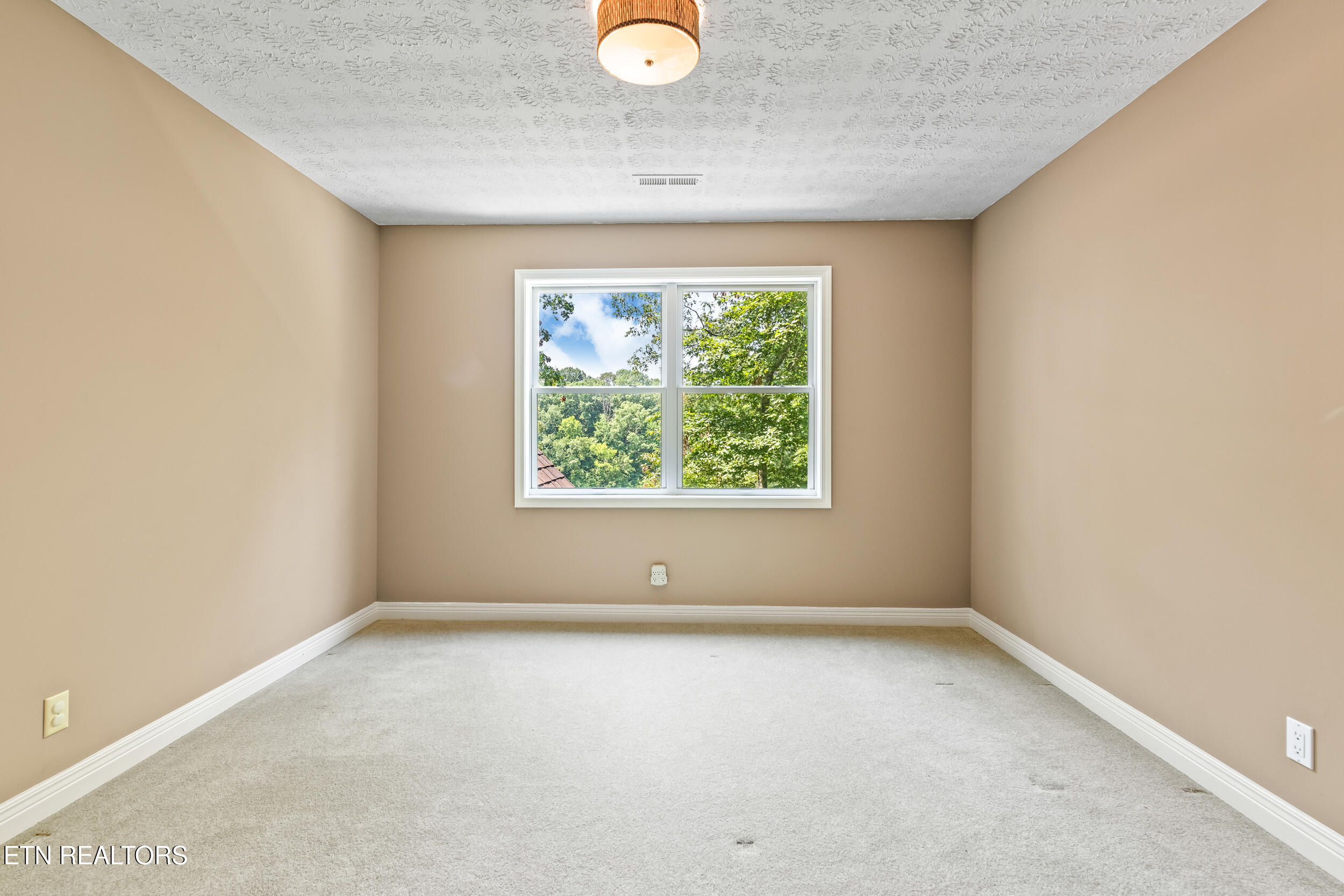 134 Holly Lane Kingston TN 37763