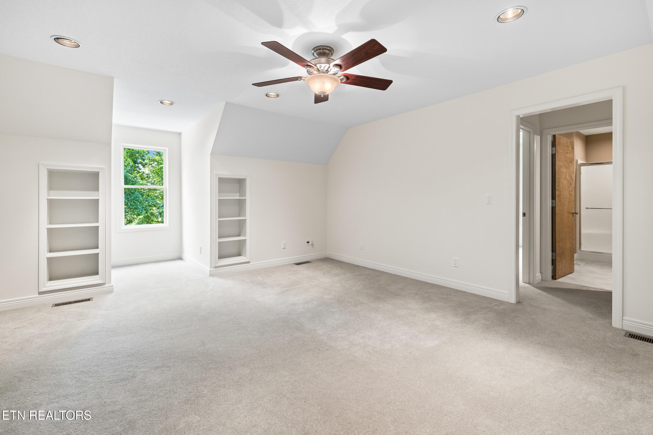 134 Holly Lane Kingston TN 37763