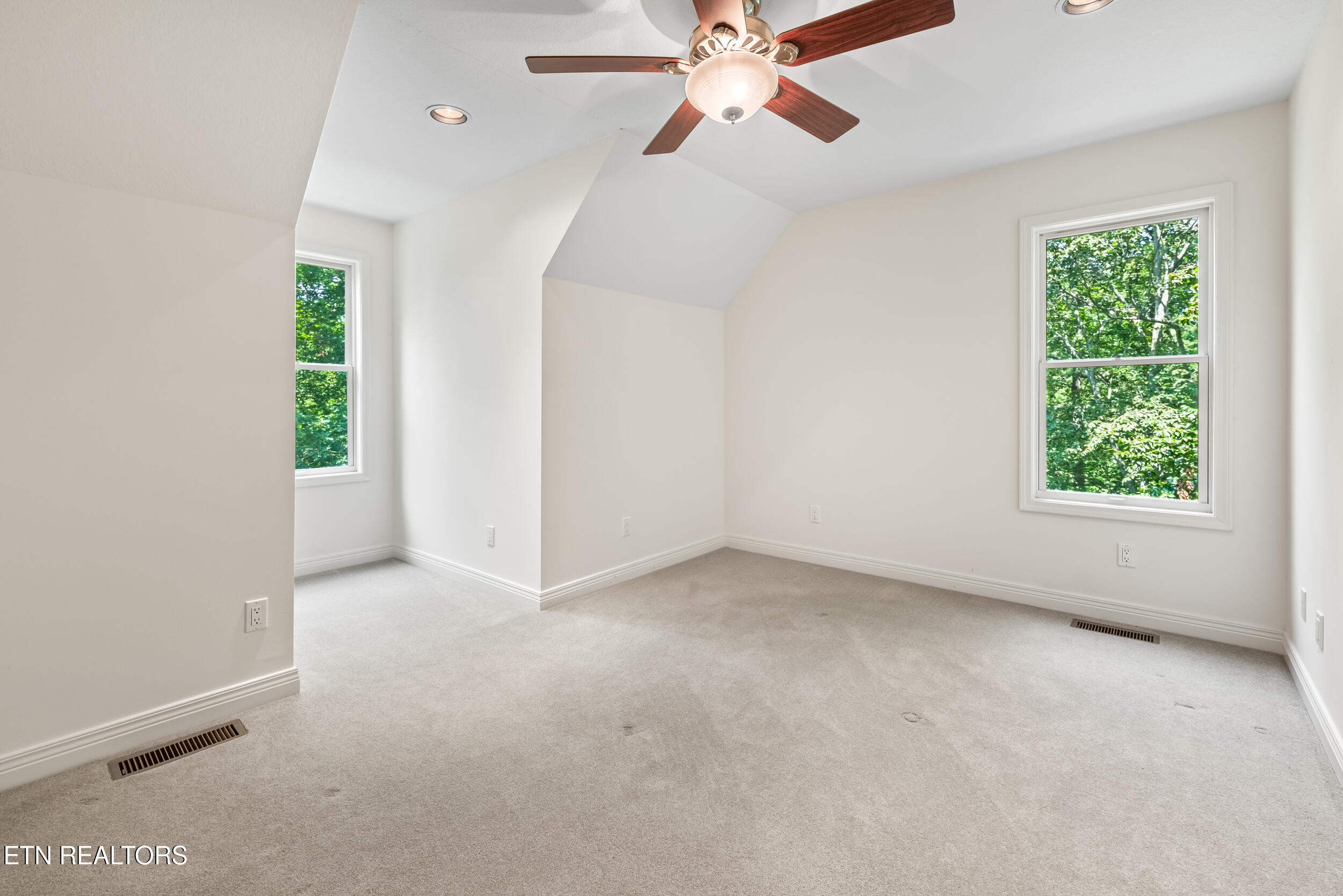 134 Holly Lane Kingston TN 37763