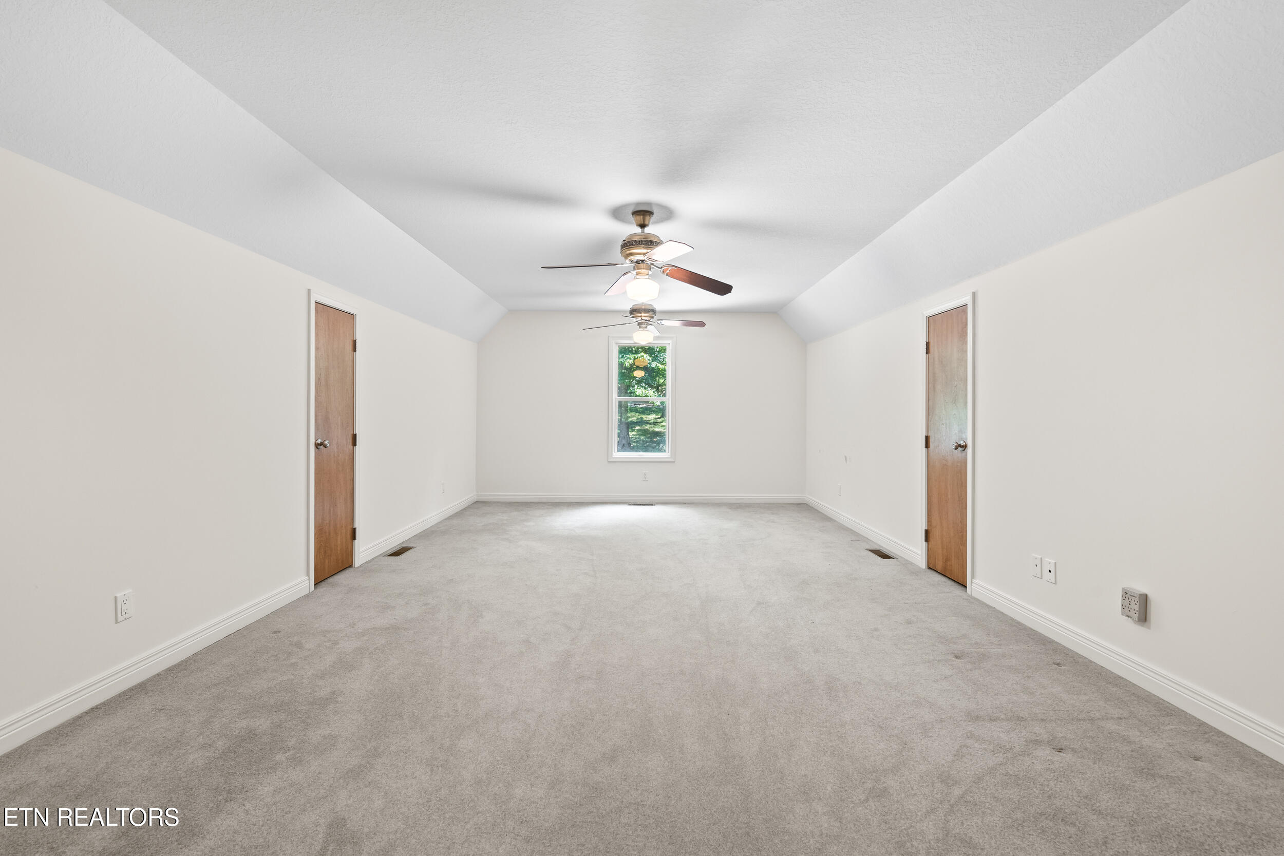 134 Holly Lane Kingston TN 37763