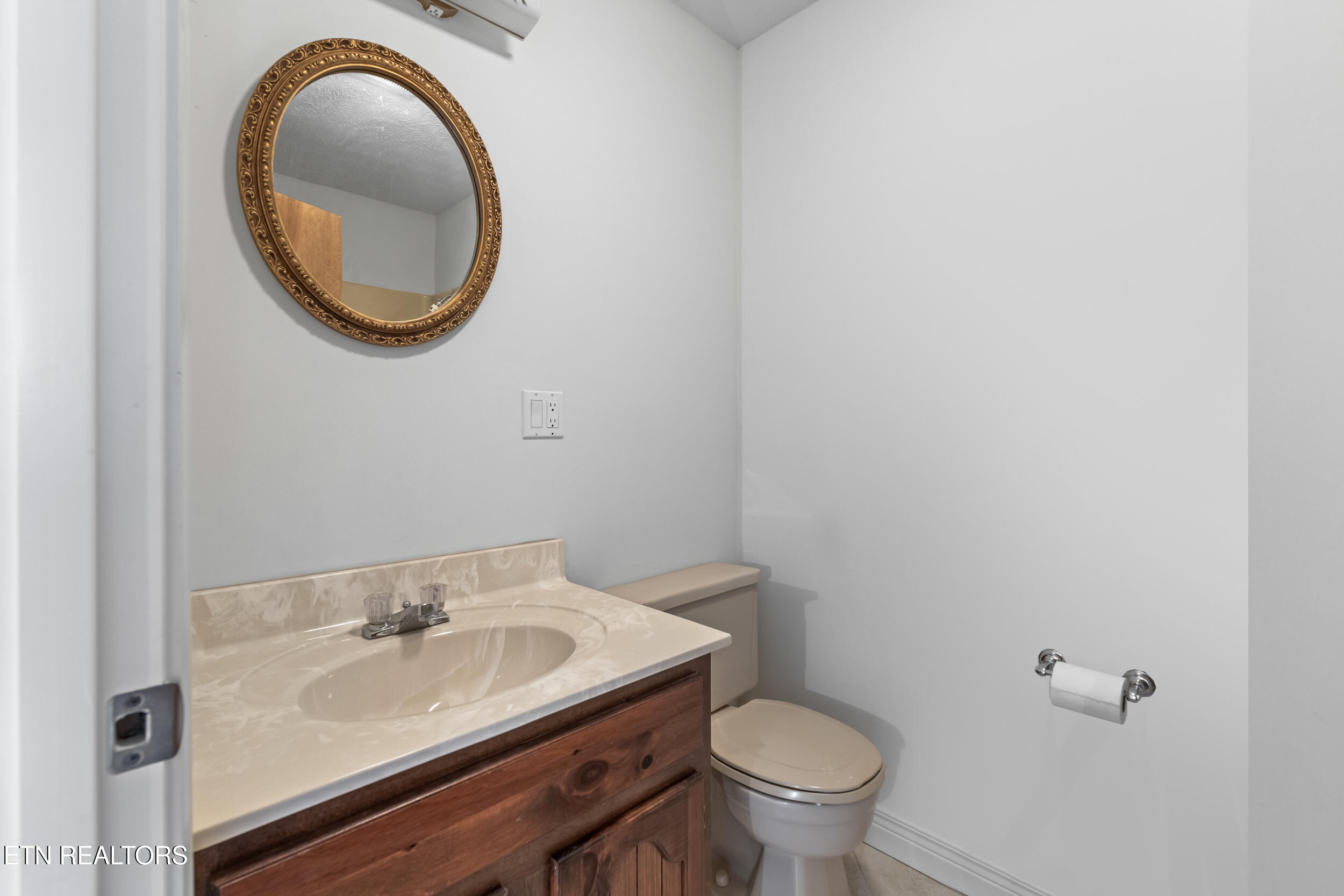 134 Holly Lane Kingston TN 37763