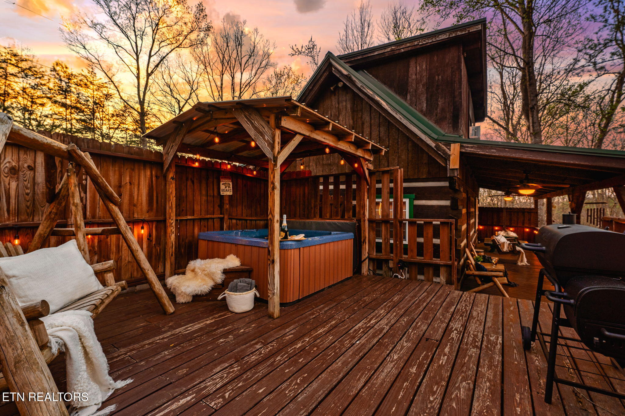 817 Ridgefield Drive Sevierville TN 37876