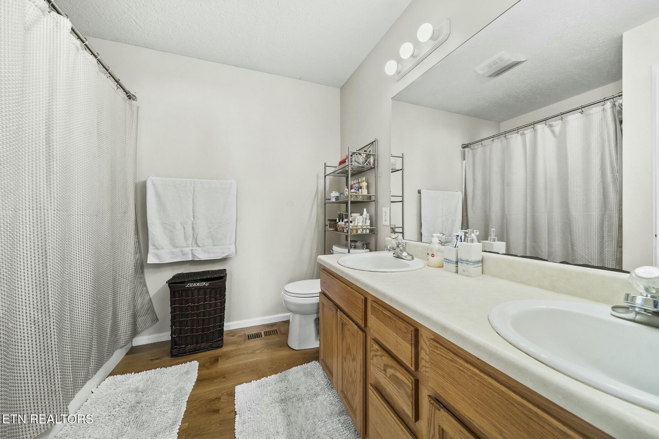 7708 Ambergate Road Powell TN 37849