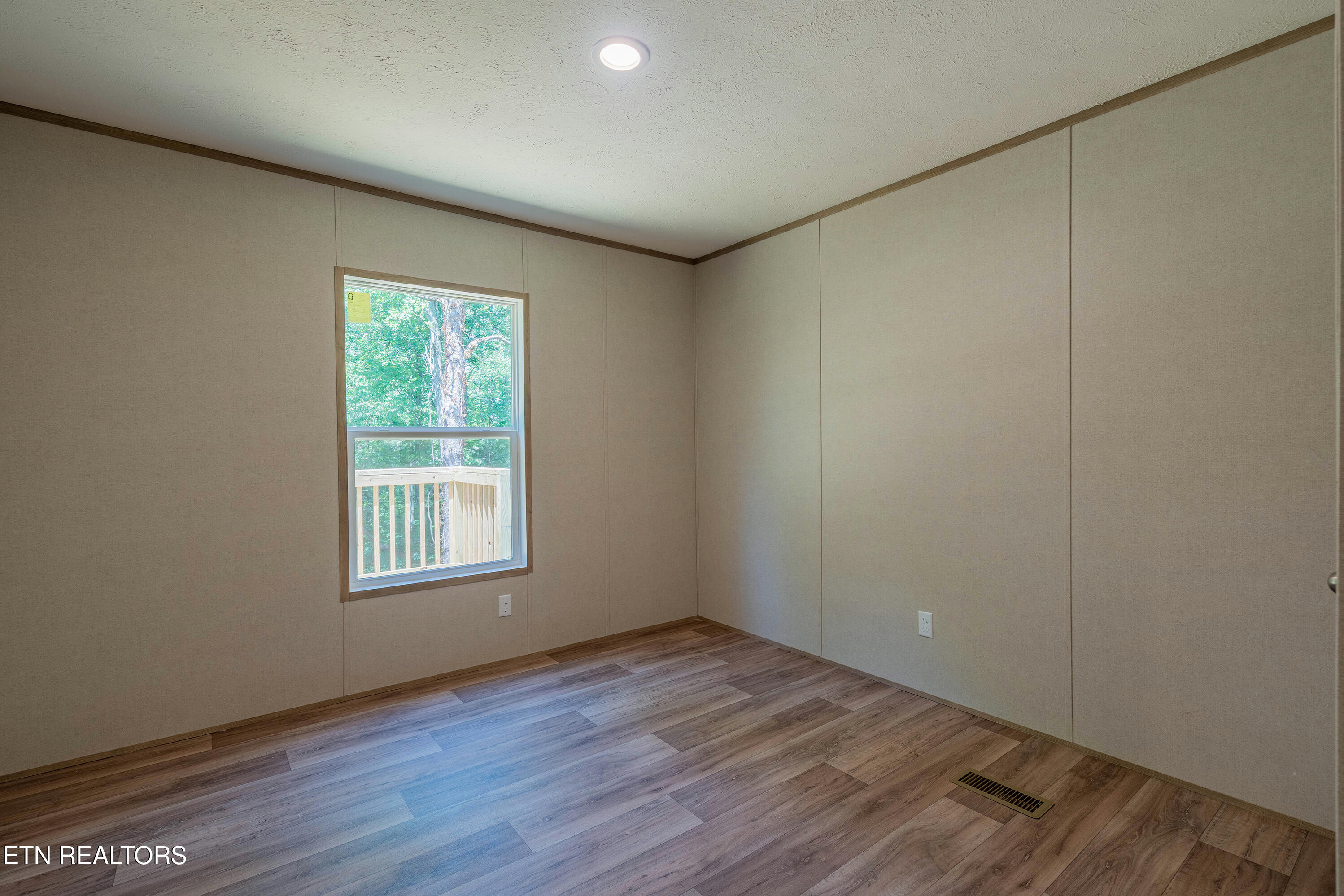 523 Smokey Drive Loudon TN 37774