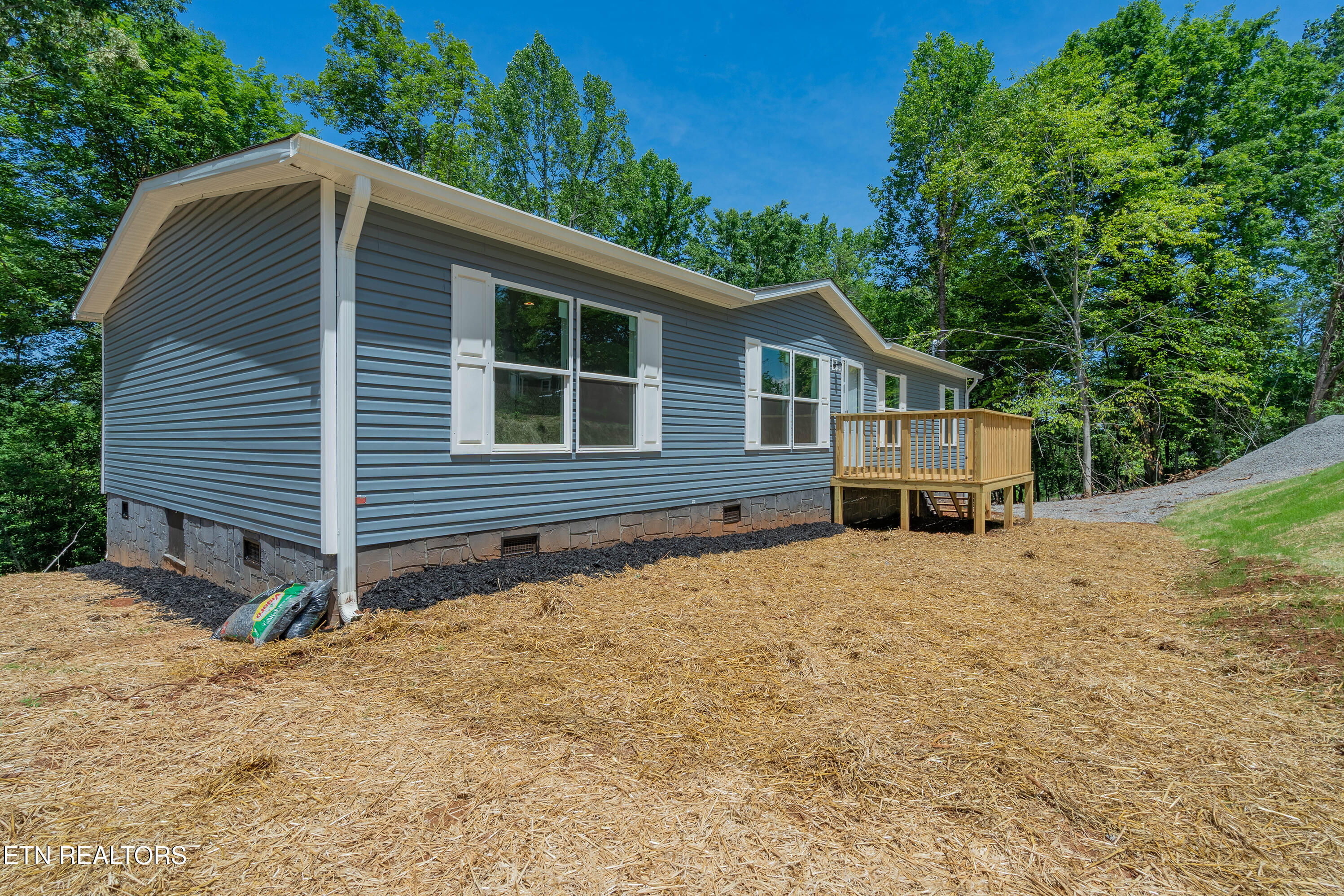 523 Smokey Drive Loudon TN 37774