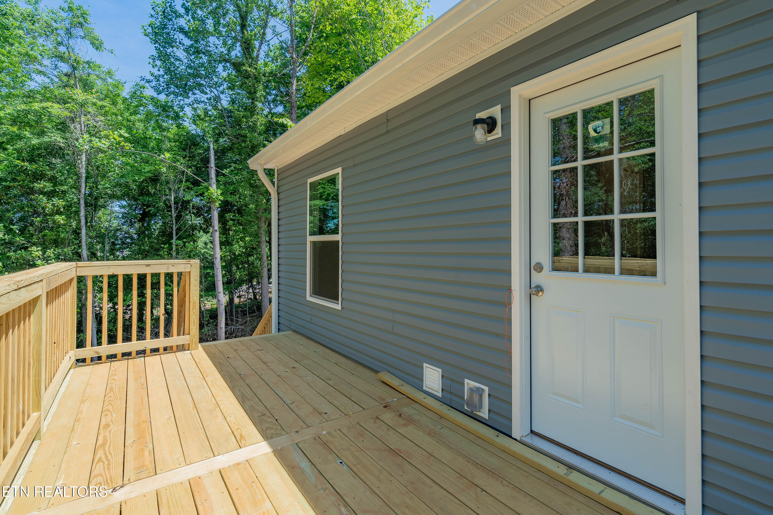 523 Smokey Drive Loudon TN 37774