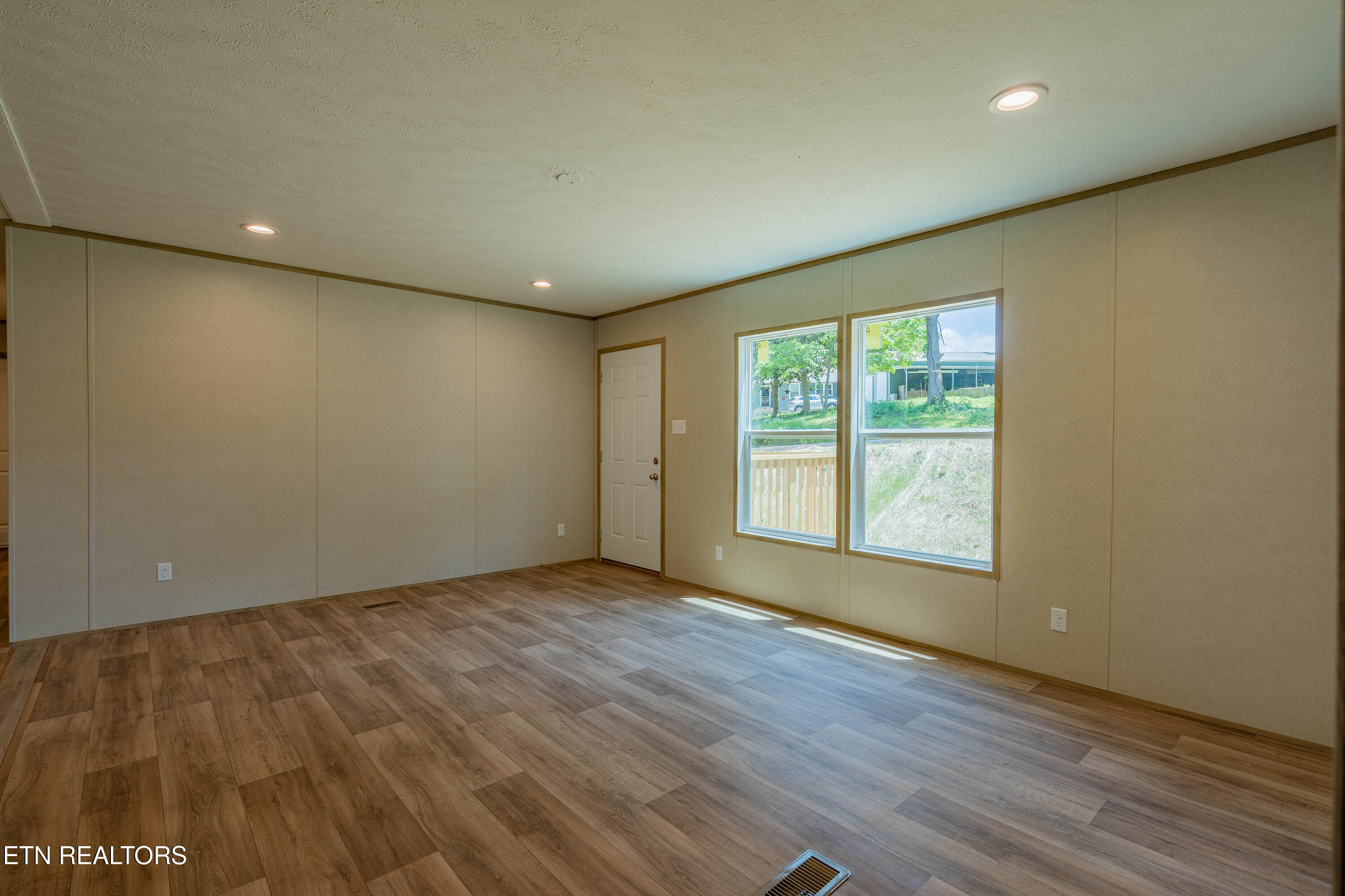 523 Smokey Drive Loudon TN 37774