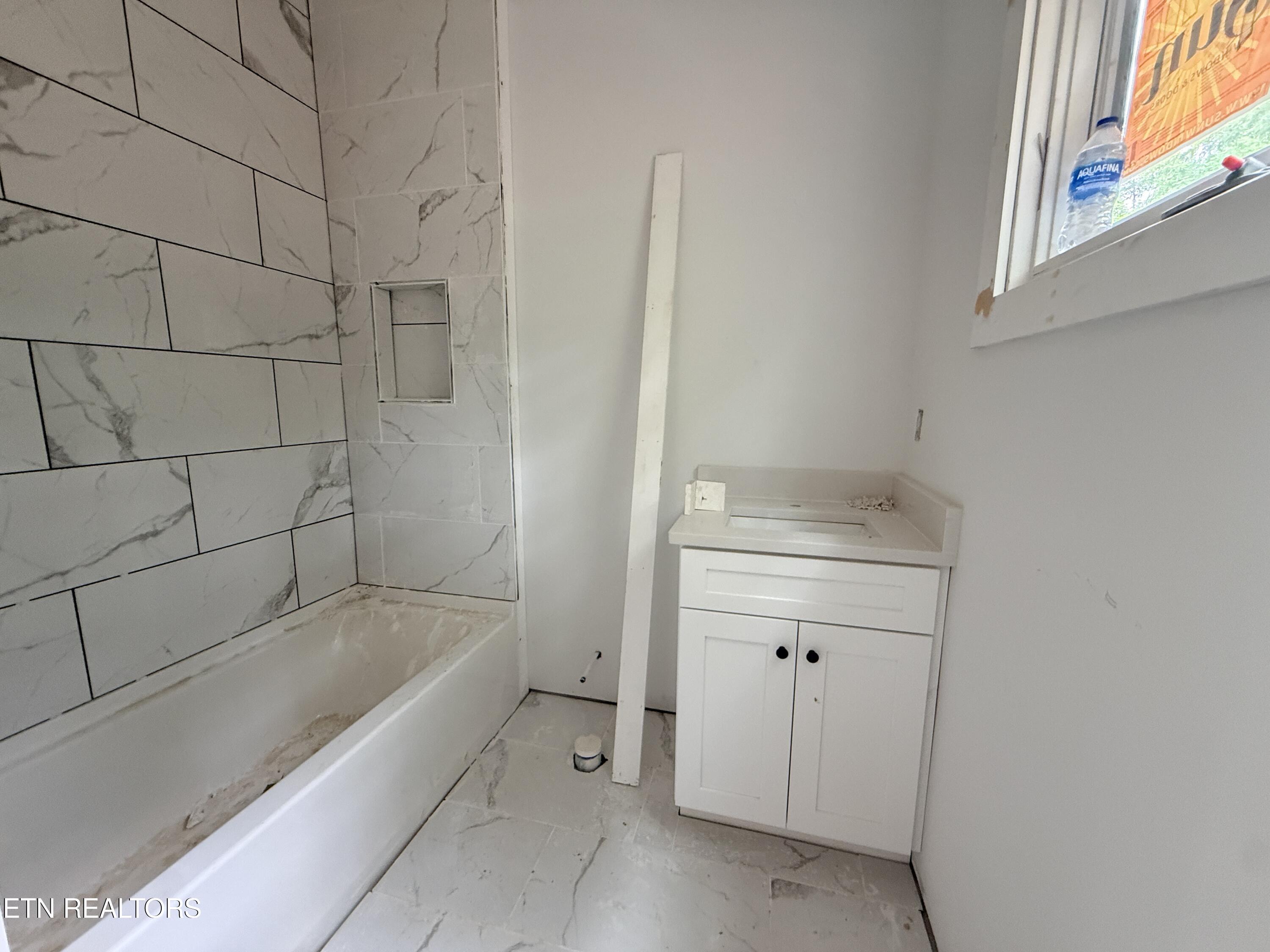 985 Soft Ridge Road Celina TN 38551