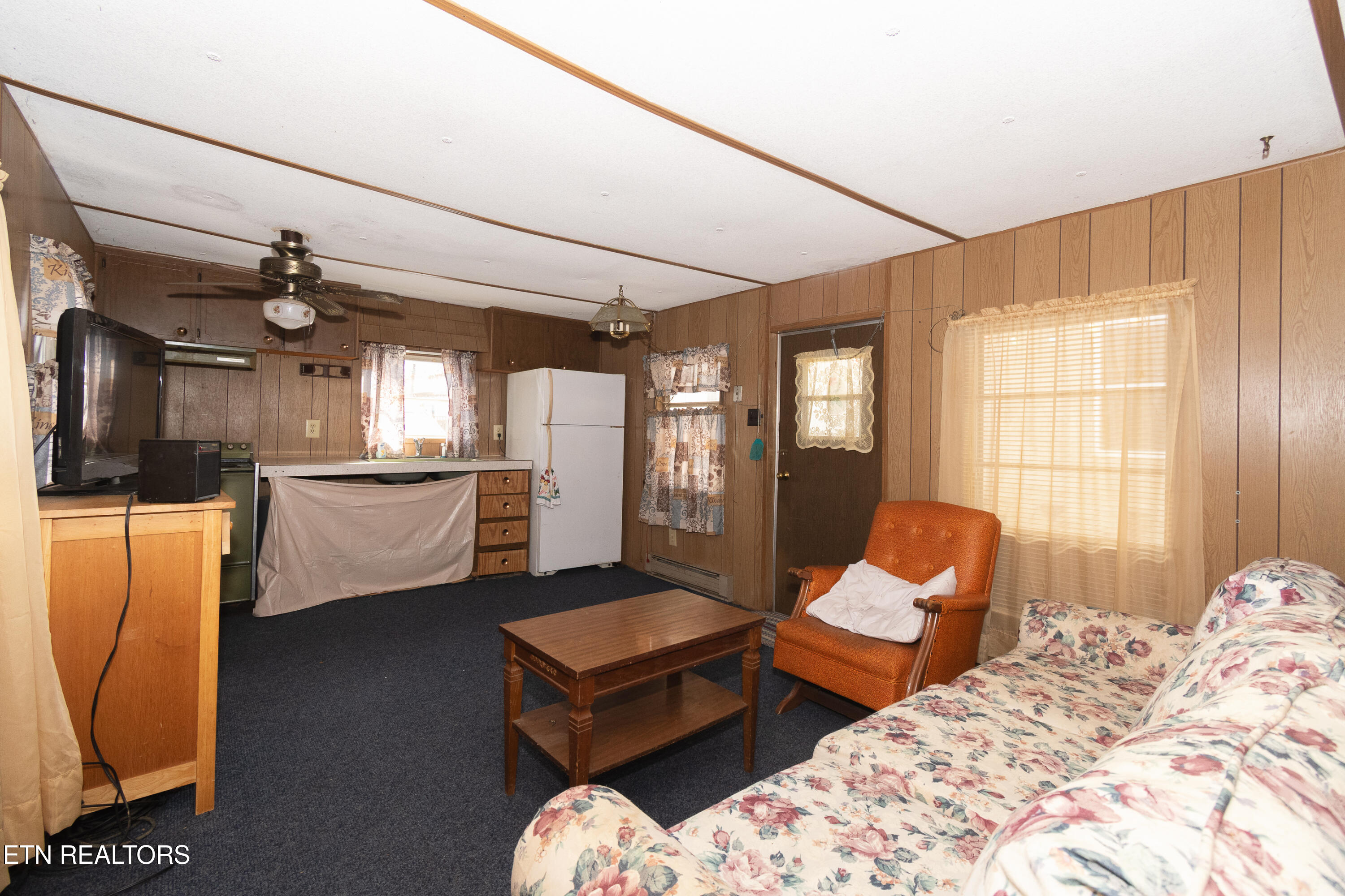 1226 Fishermans Way Sevierville TN 37876
