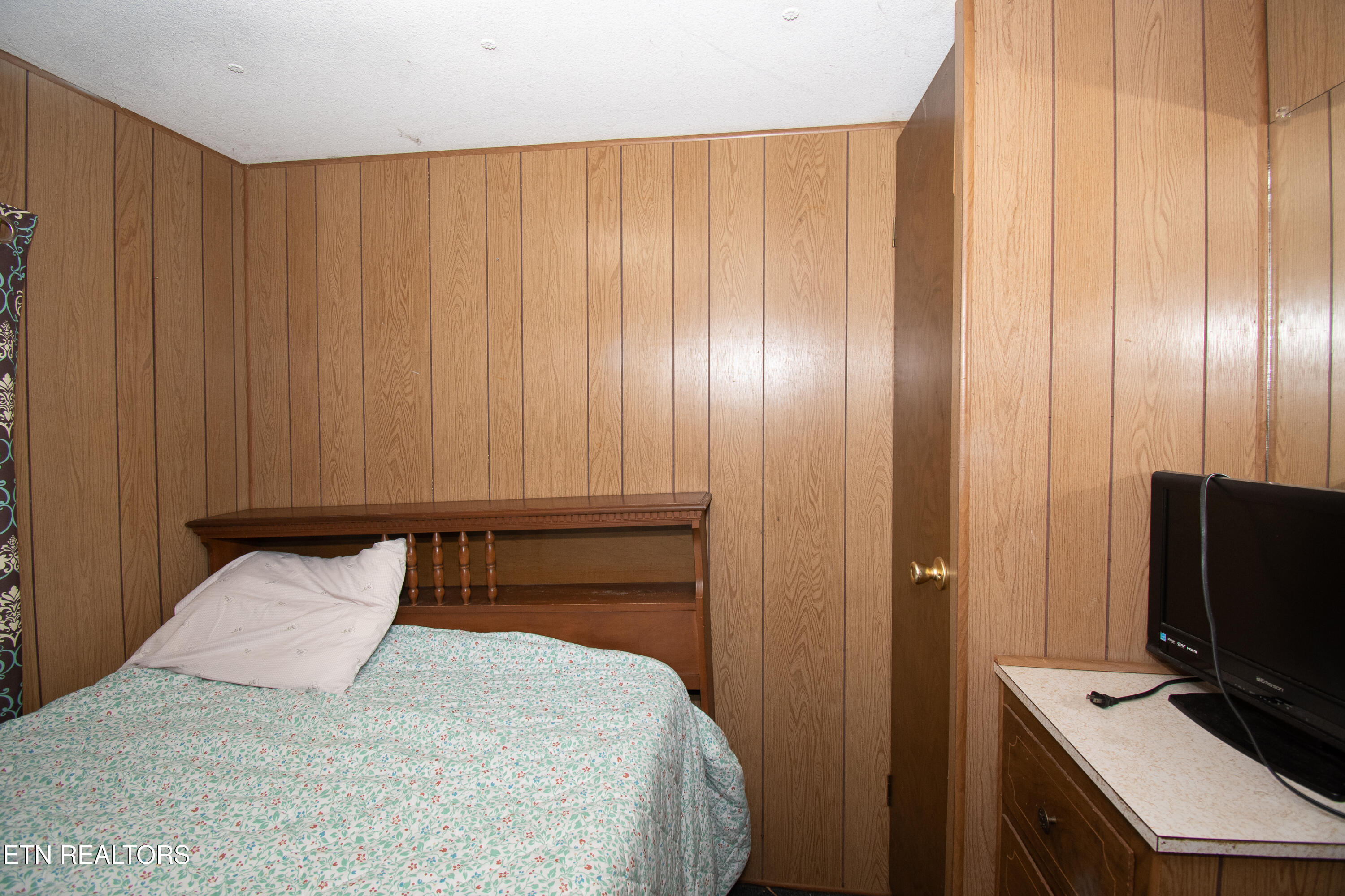 1226 Fishermans Way Sevierville TN 37876