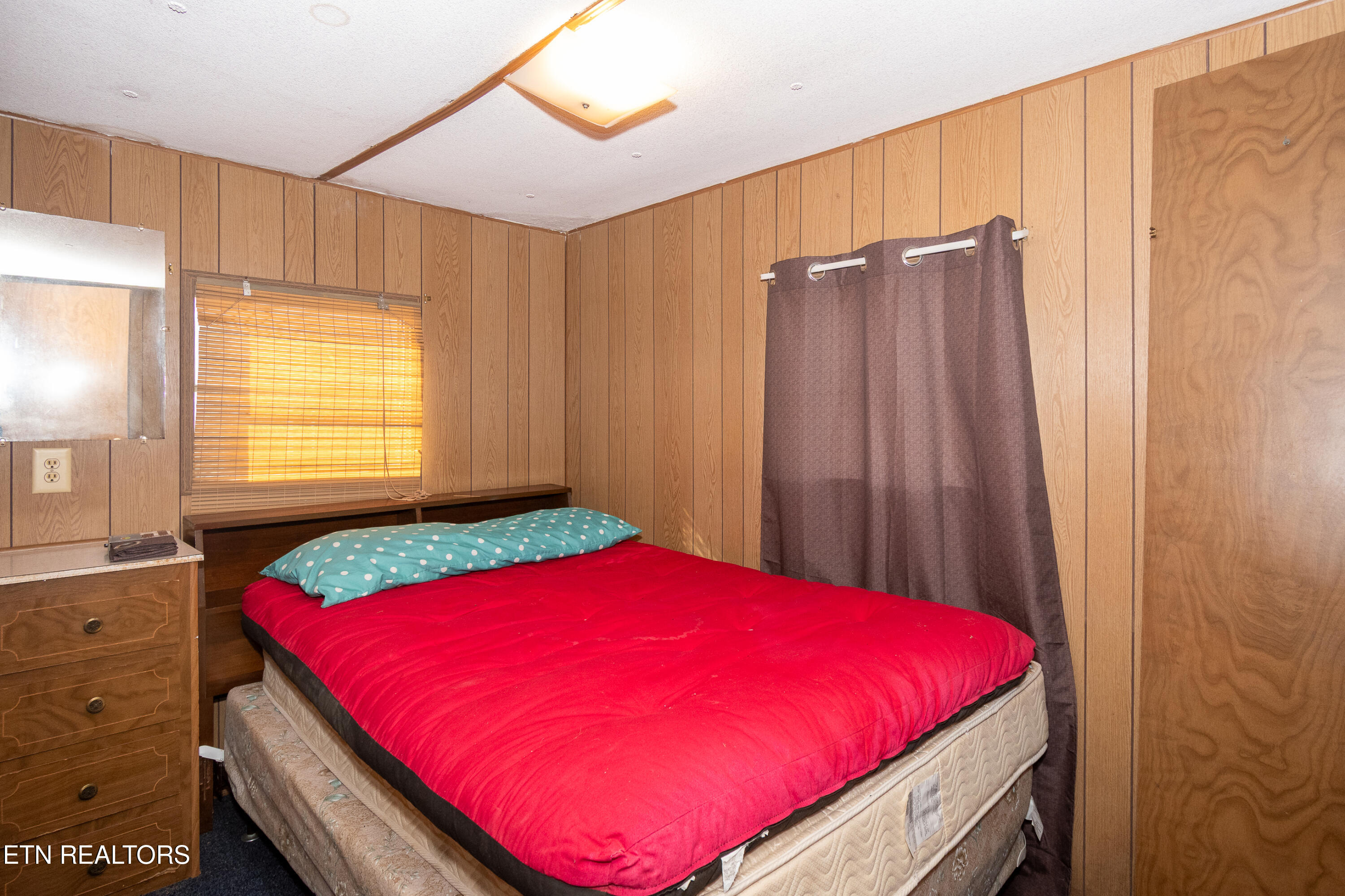 1226 Fishermans Way Sevierville TN 37876