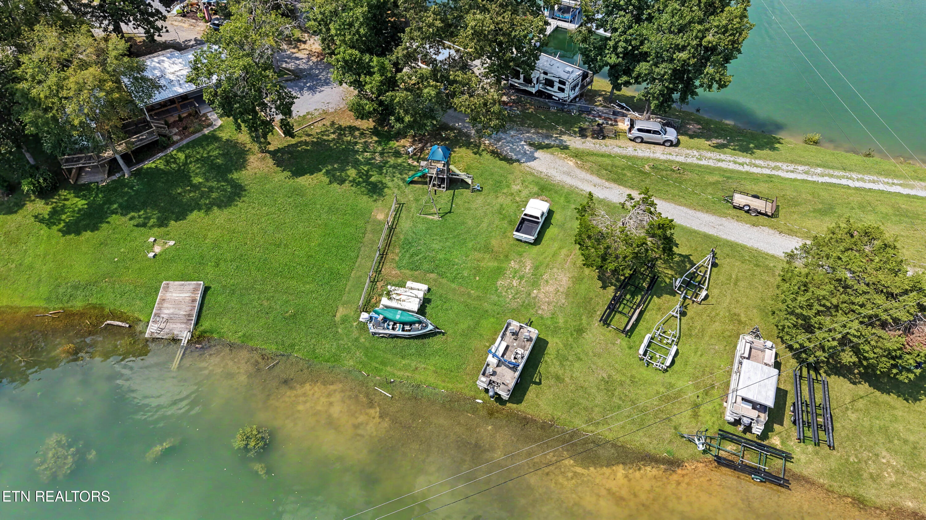 1226 Fishermans Way Sevierville TN 37876