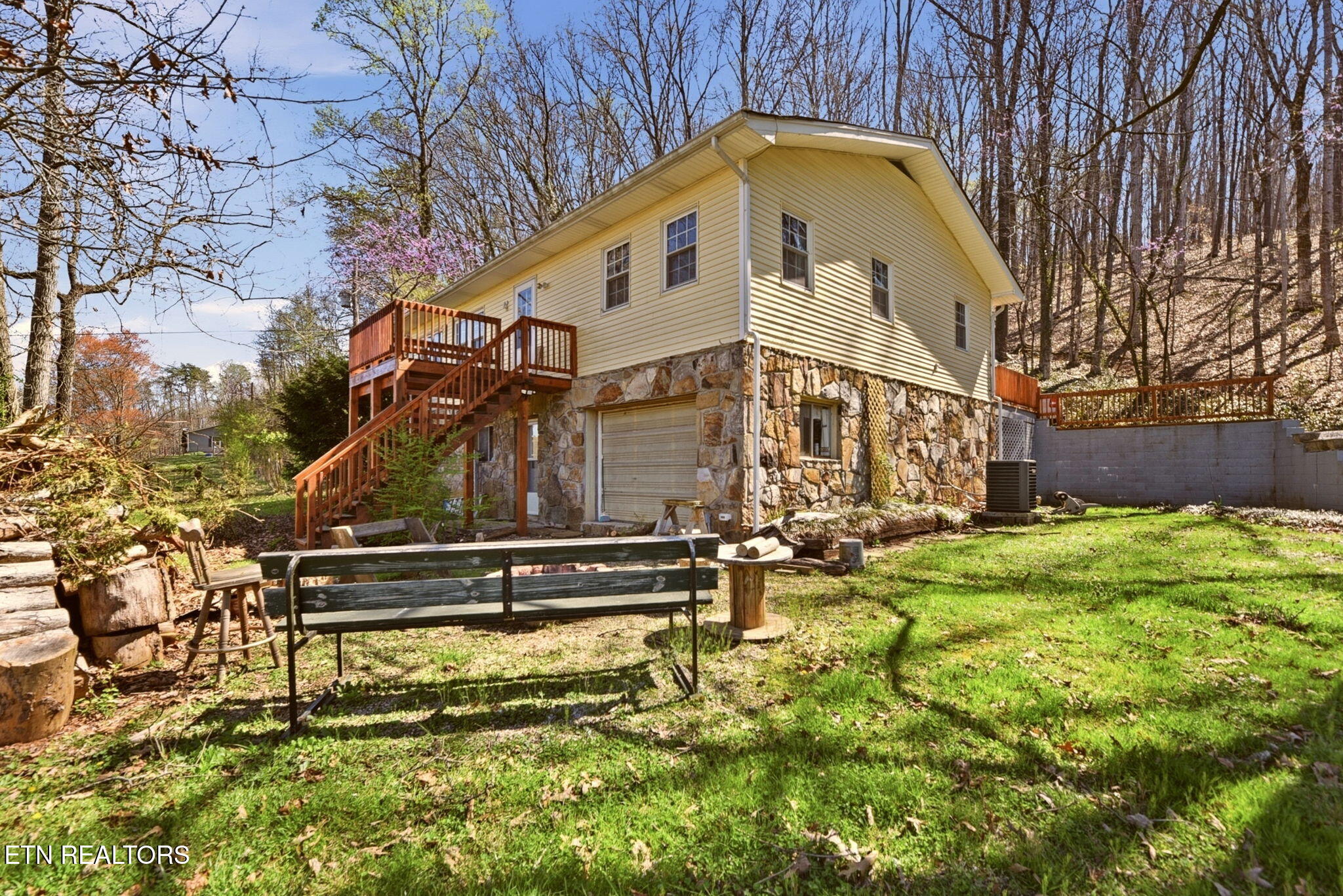 1103 Forest Hill Drive Harriman TN 37748