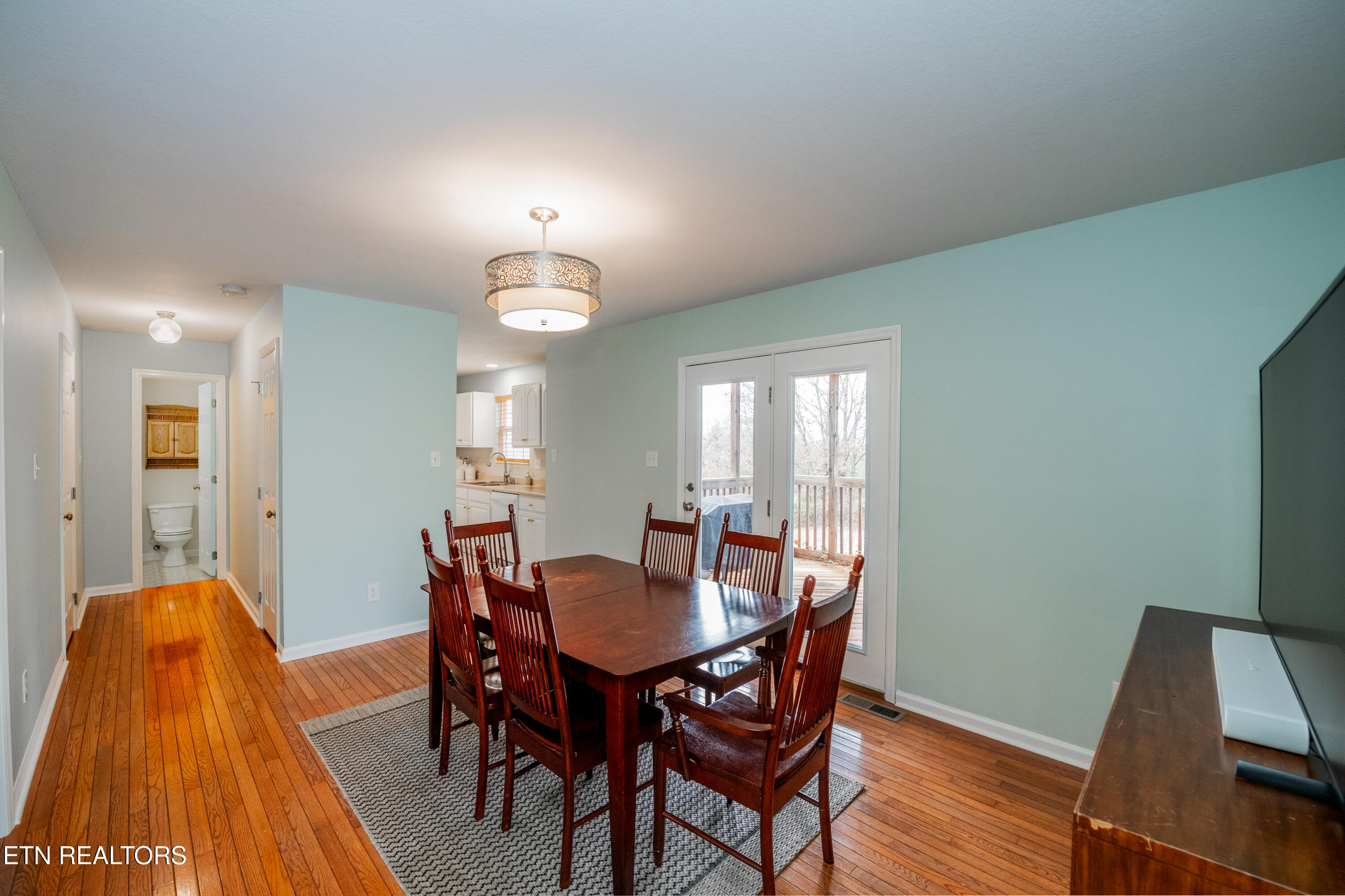 260 Oakwood Estates Drive Lenoir City TN 37772