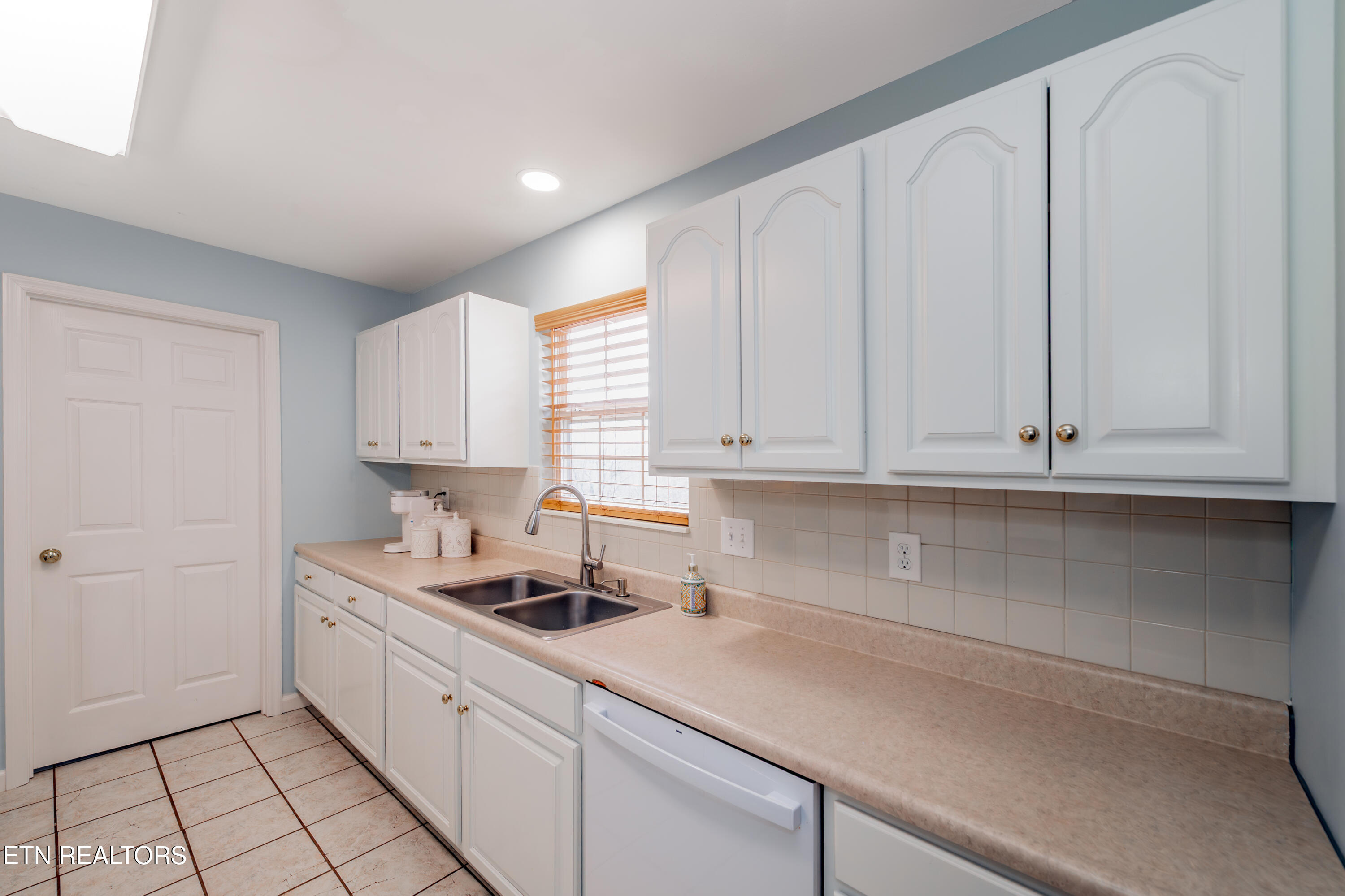 260 Oakwood Estates Drive Lenoir City TN 37772