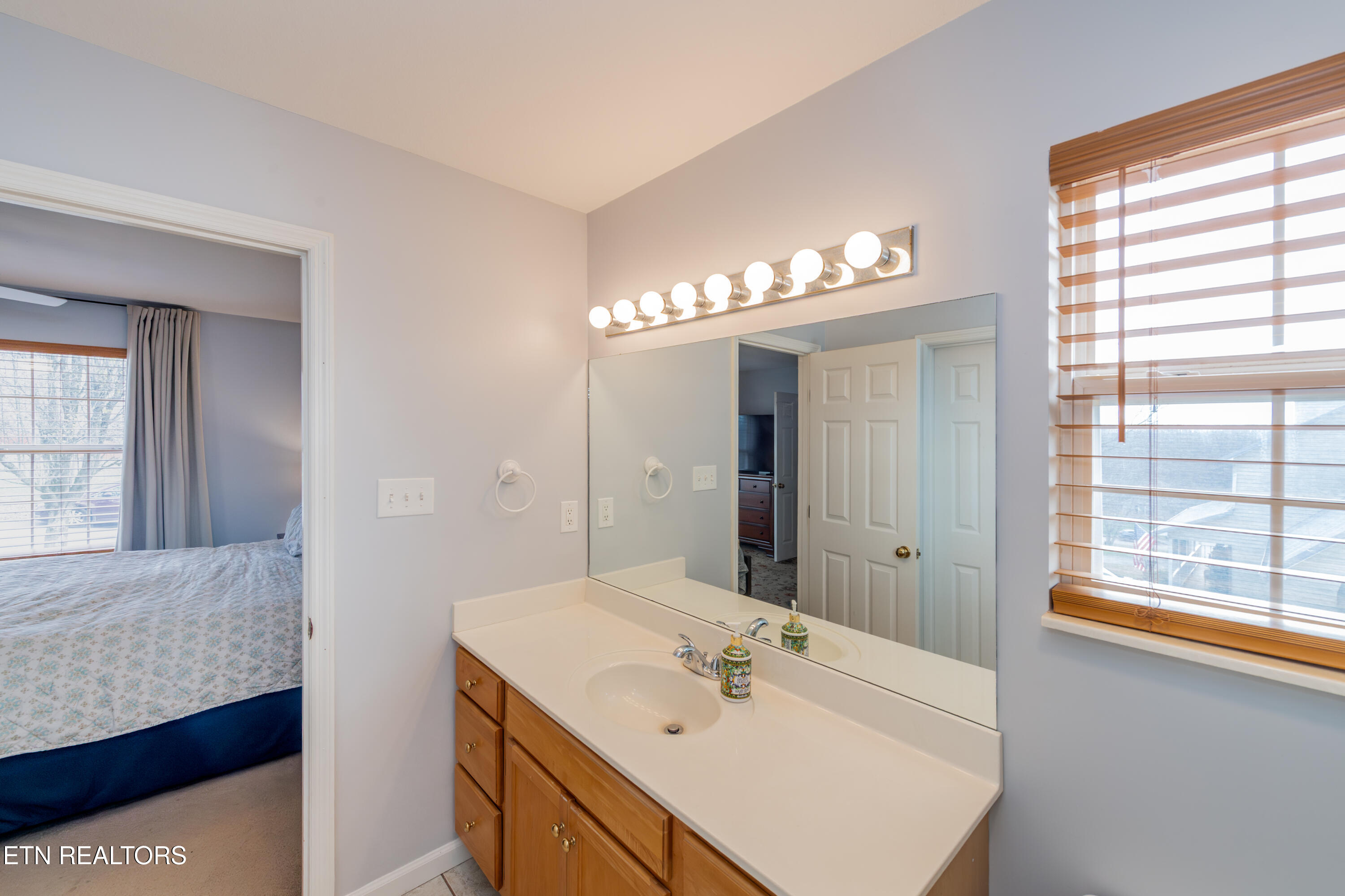 260 Oakwood Estates Drive Lenoir City TN 37772