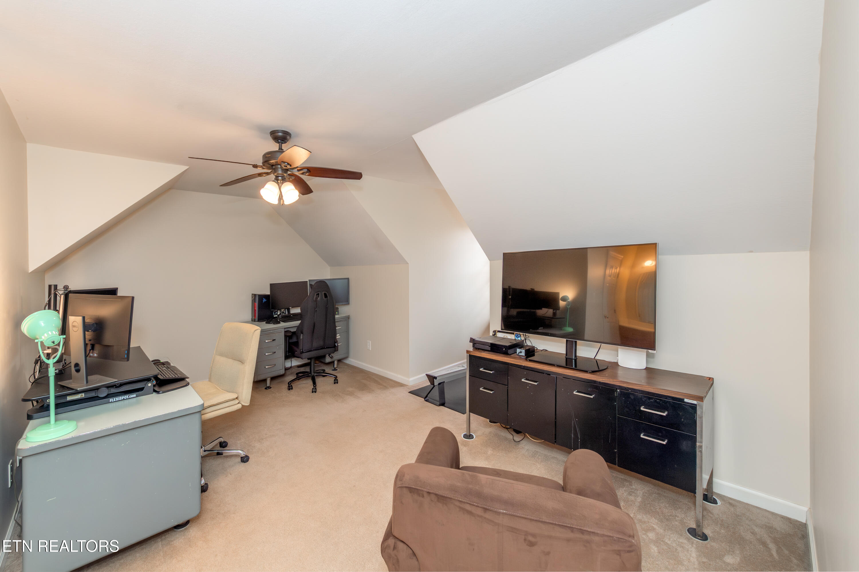 260 Oakwood Estates Drive Lenoir City TN 37772