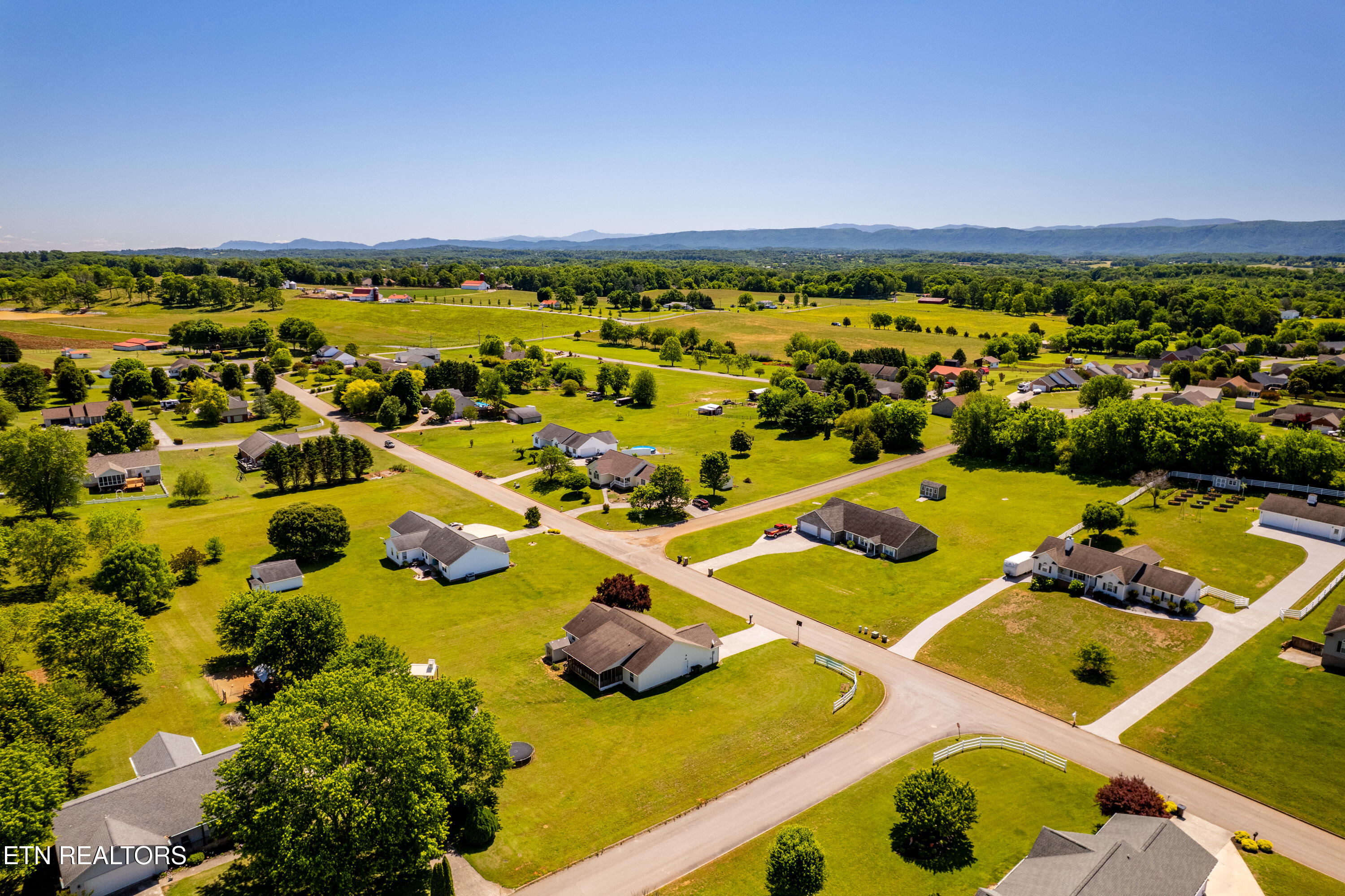 5445 Evergreen Farms Greenback TN 37742