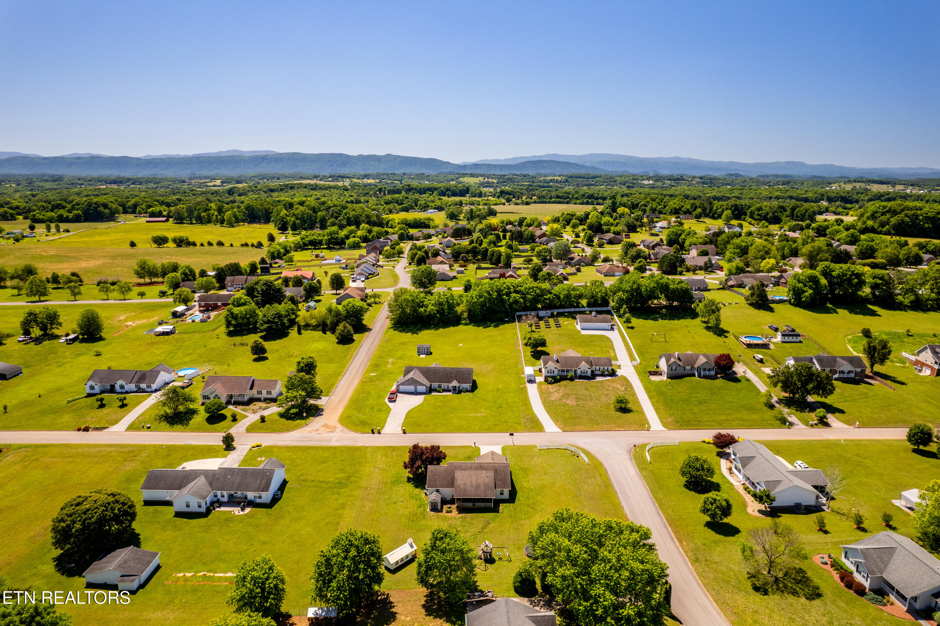 5445 Evergreen Farms Greenback TN 37742