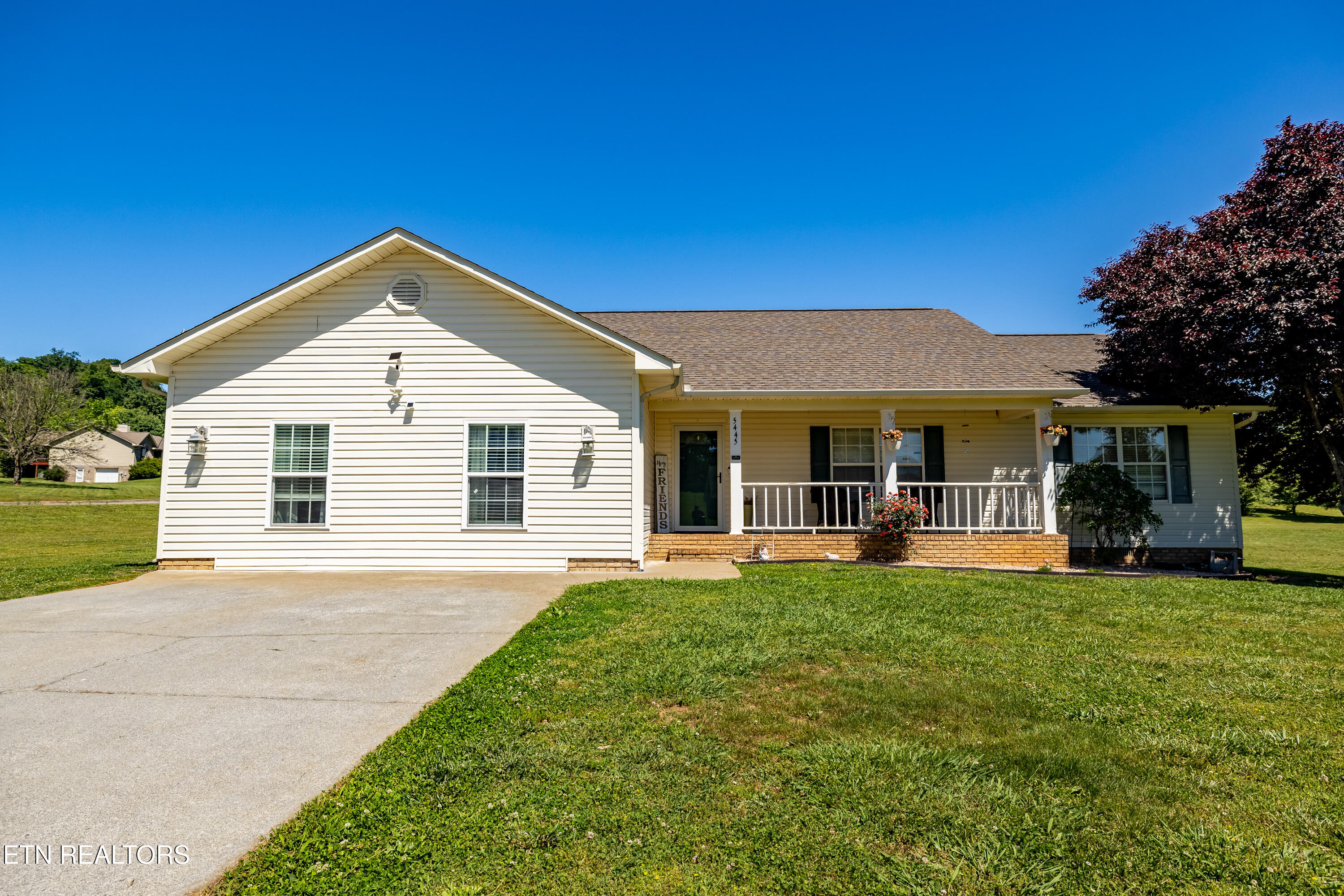 5445 Evergreen Farms Greenback TN 37742