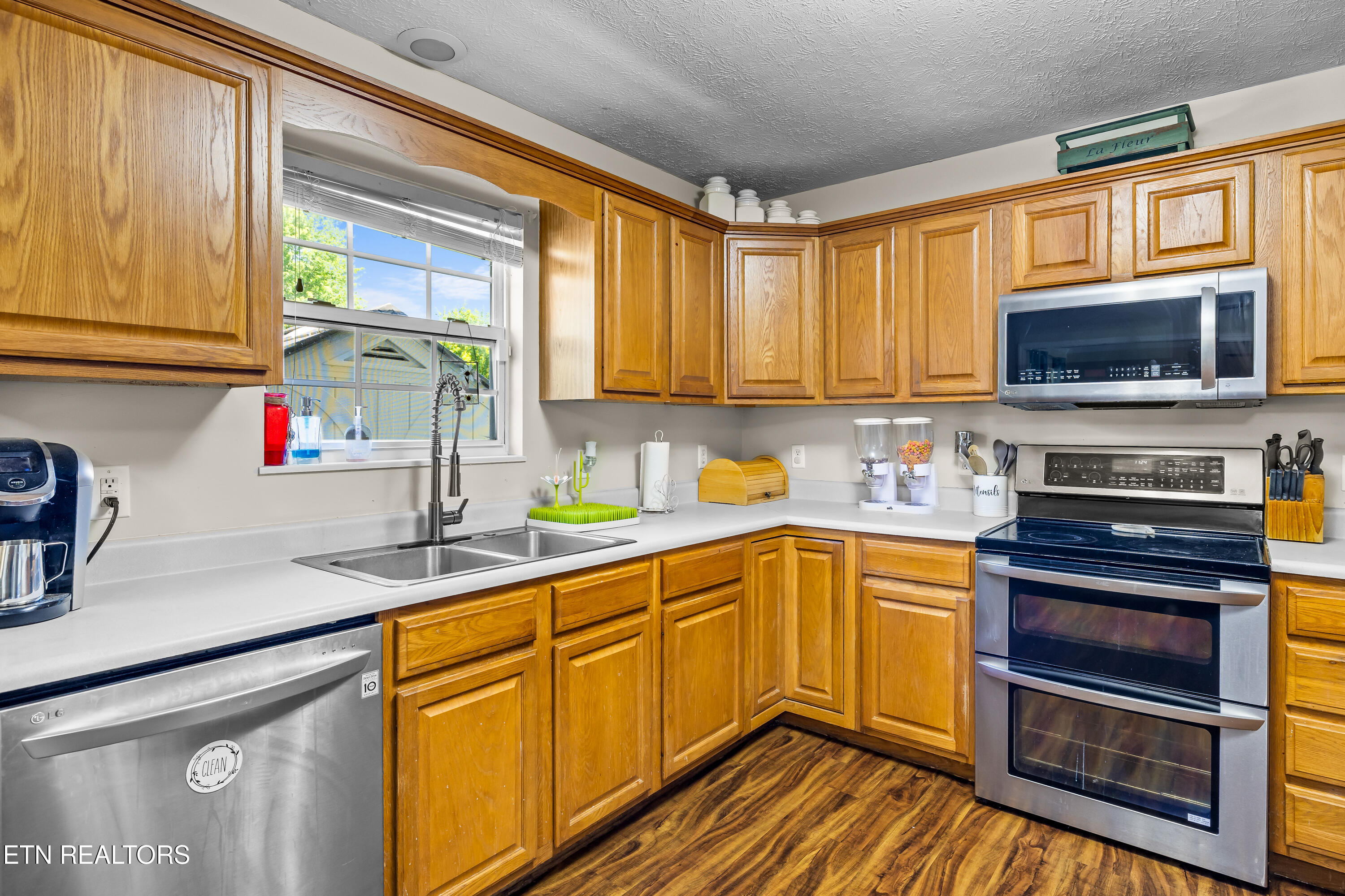5445 Evergreen Farms Greenback TN 37742