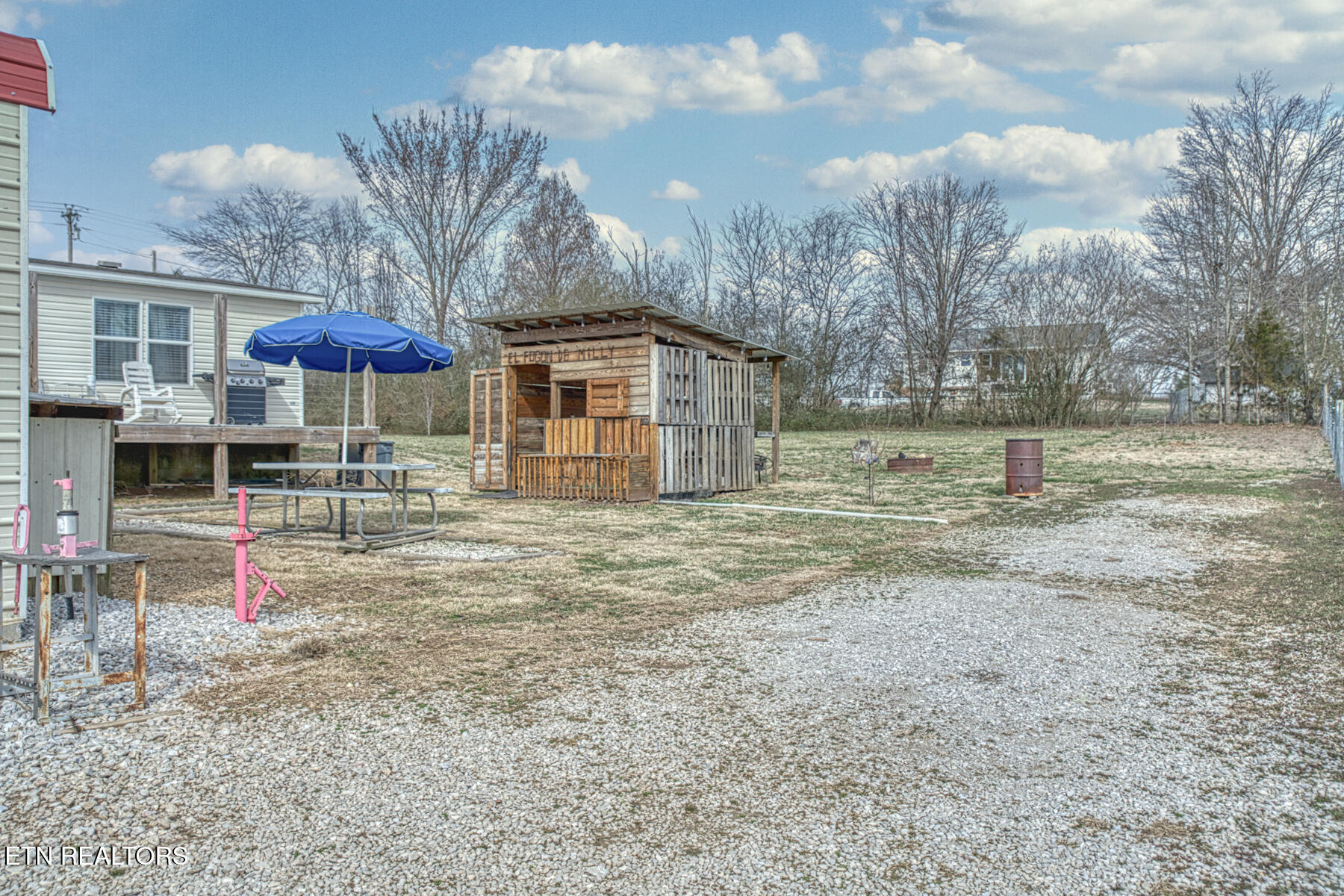 791 Old Kentucky Road Sparta TN 38583