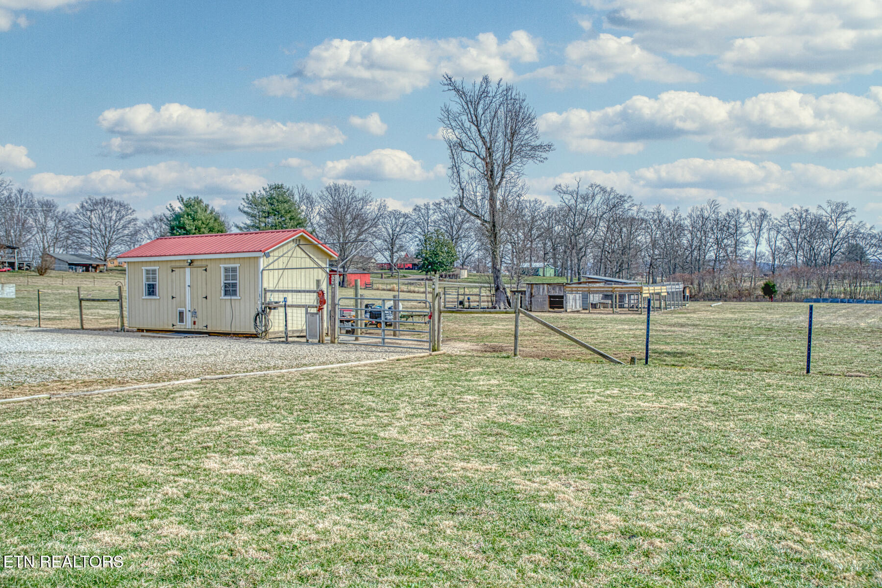 791 Old Kentucky Road Sparta TN 38583