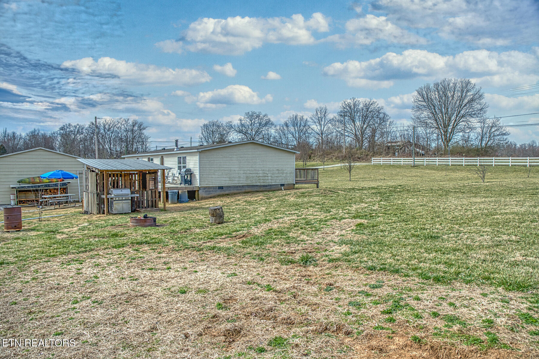 791 Old Kentucky Road Sparta TN 38583