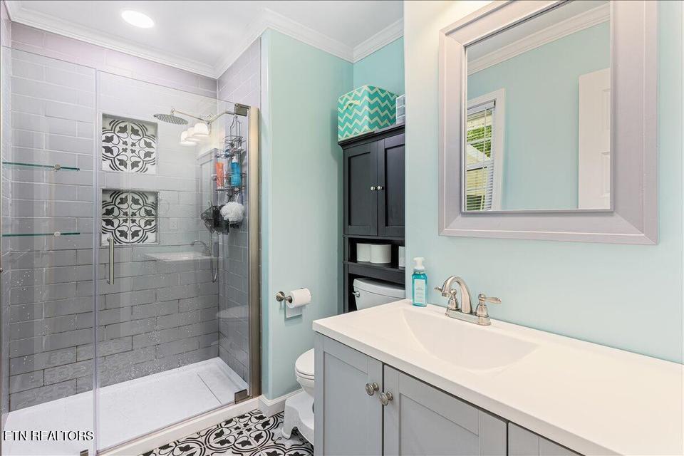545 Edgewood Sweetwater TN 37874