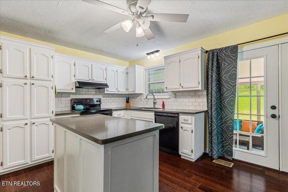 545 Edgewood Sweetwater TN 37874
