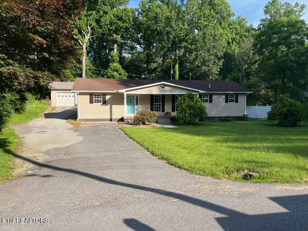 304 Shoreline Circle Lafollette TN 37766