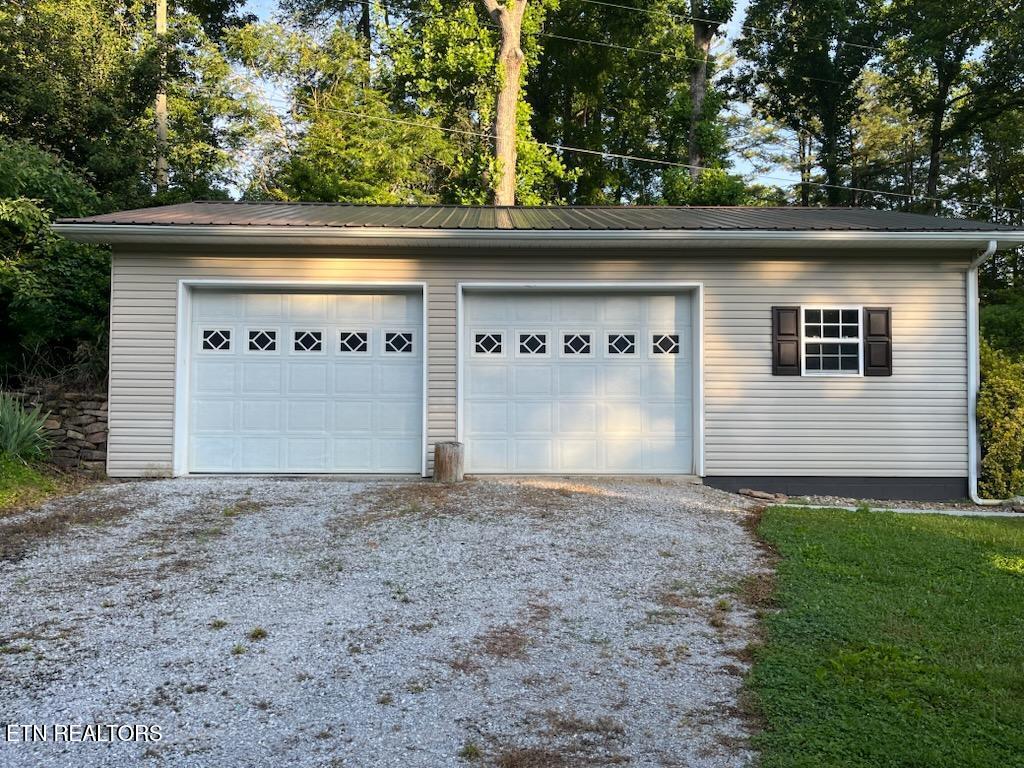 304 Shoreline Circle Lafollette TN 37766