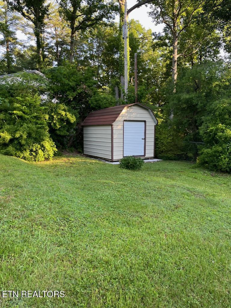 304 Shoreline Circle Lafollette TN 37766