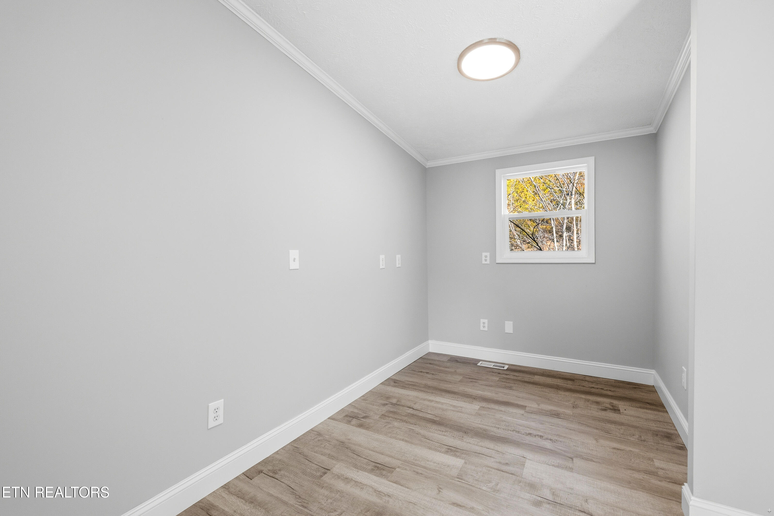 1564 Hollow Springs Road White Pine TN 37890
