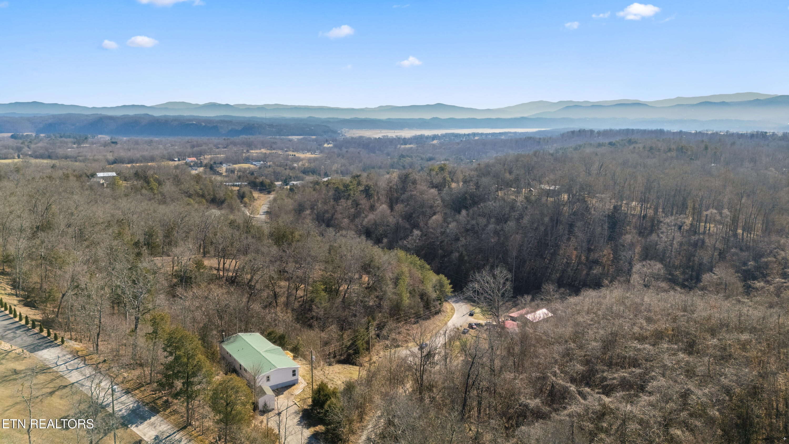 1564 Hollow Springs Road White Pine TN 37890