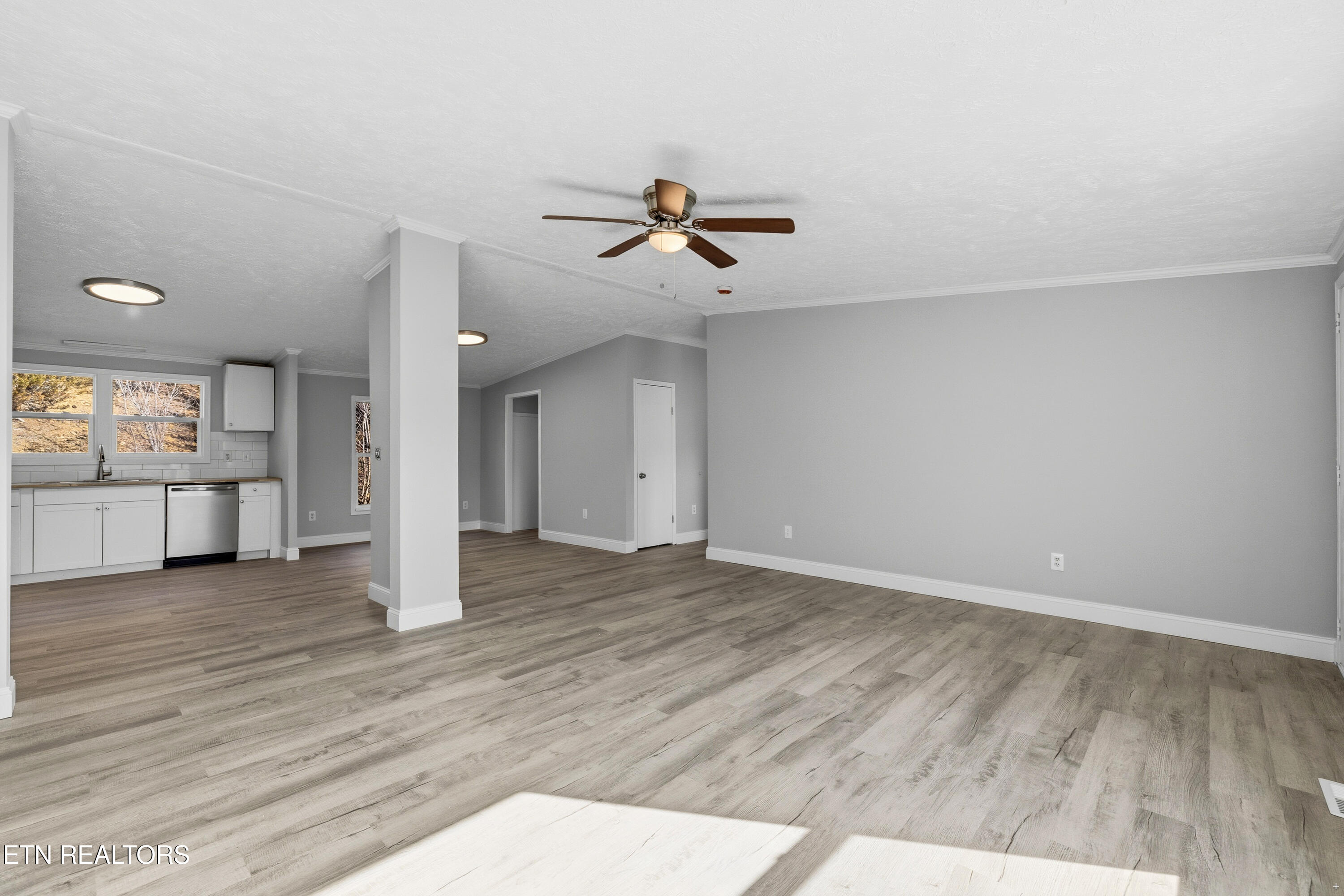 1564 Hollow Springs Road White Pine TN 37890