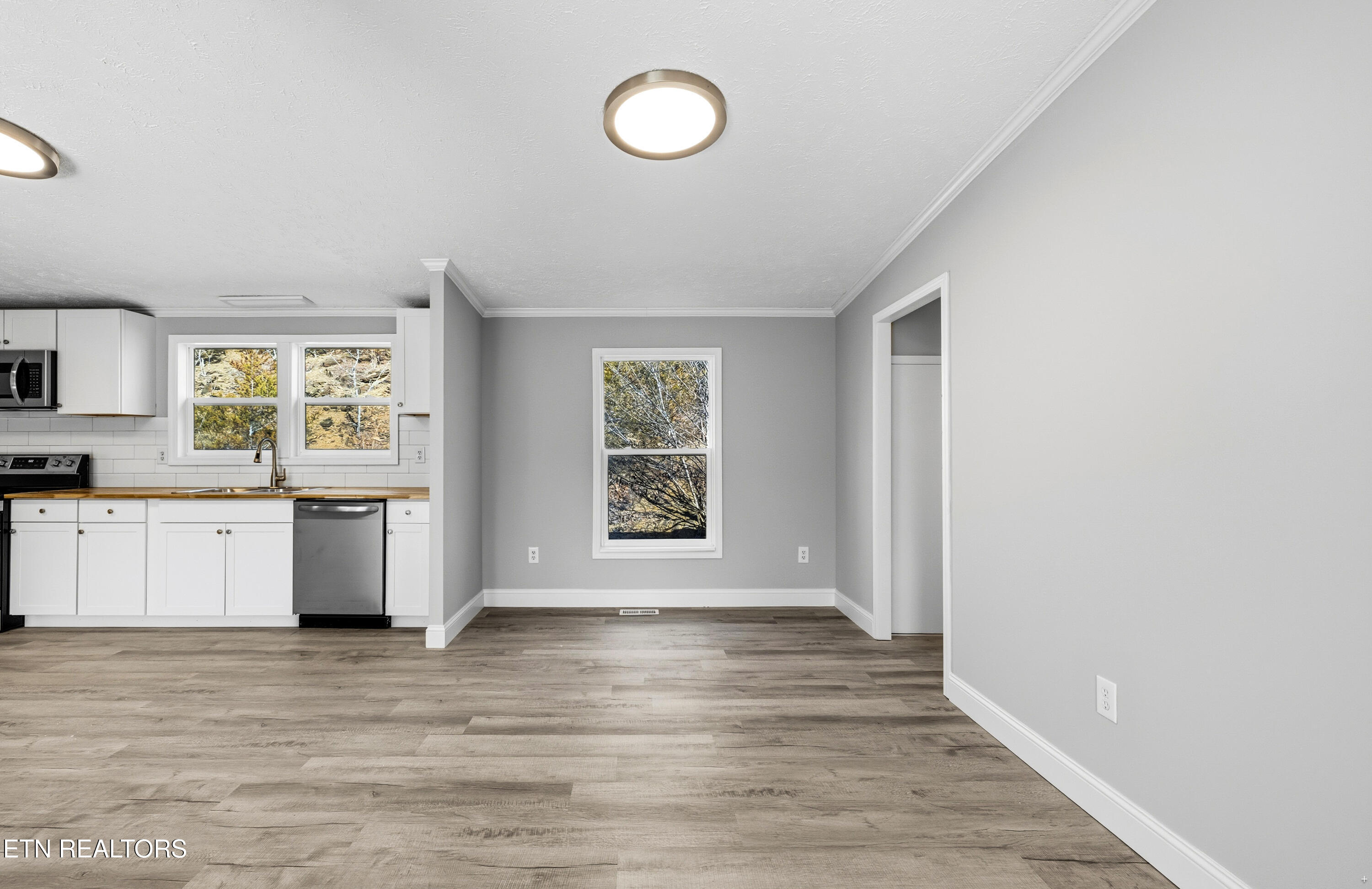 1564 Hollow Springs Road White Pine TN 37890