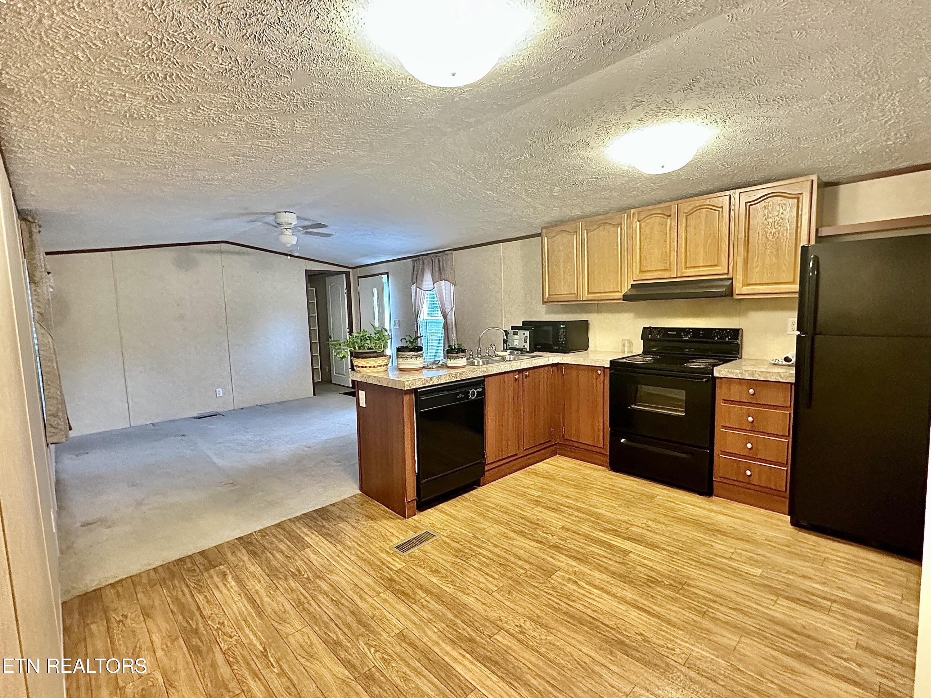 909 N Union Grove Road Friendsville TN 37737