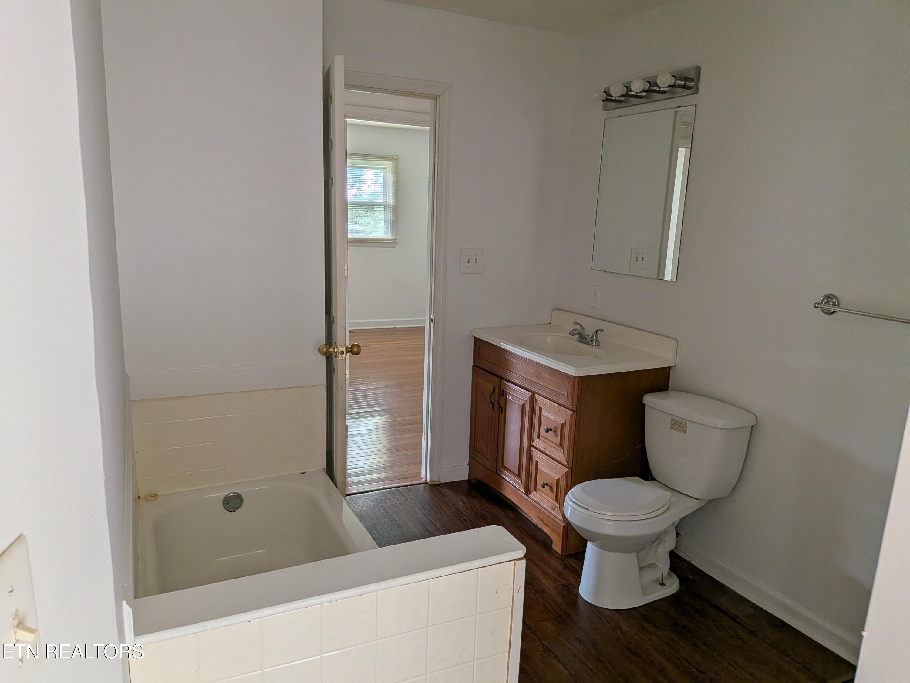 712 W Walden Street Lafollette TN 37766