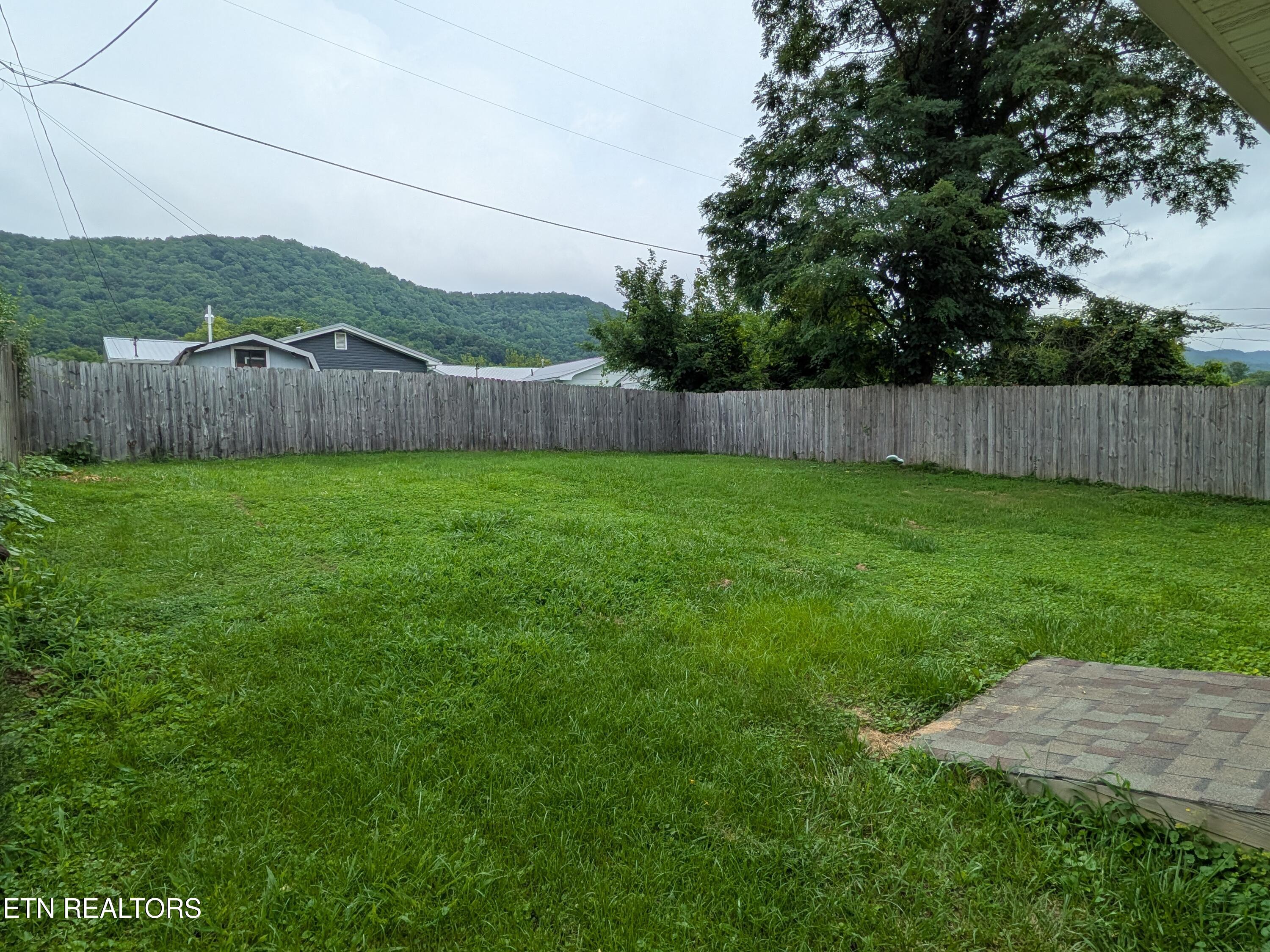 712 W Walden Street Lafollette TN 37766