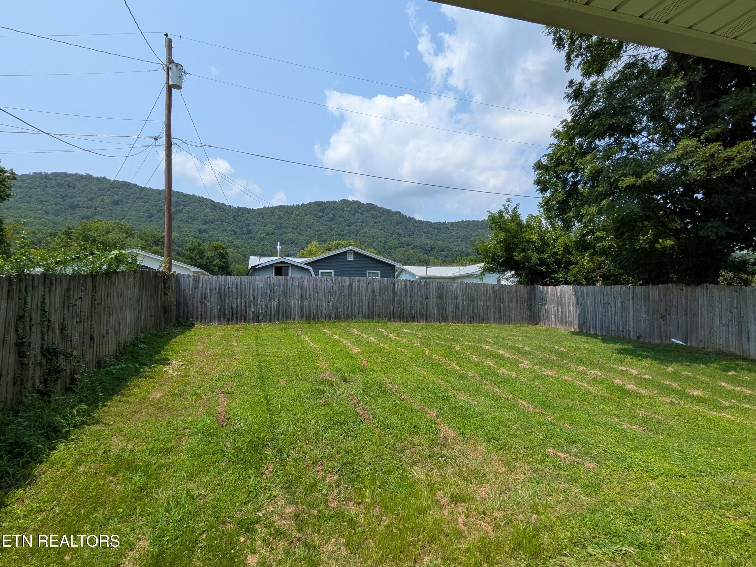 712 W Walden Street Lafollette TN 37766