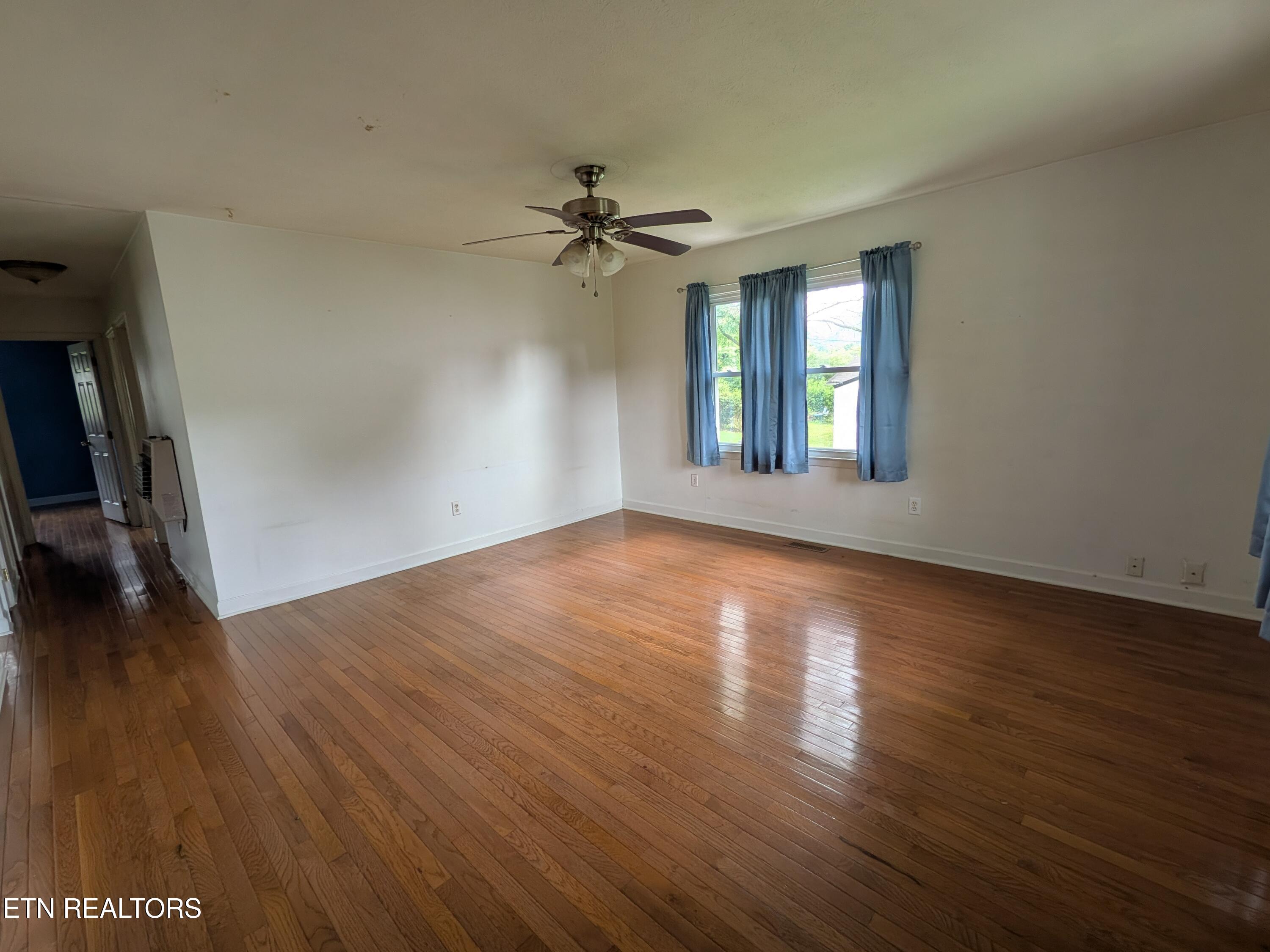 712 W Walden Street Lafollette TN 37766